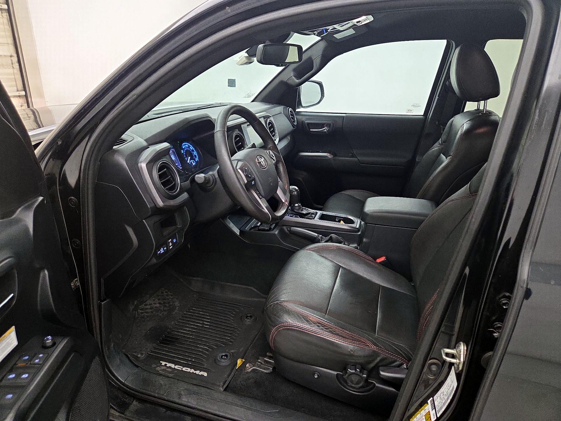 Thumbnail: 2019 Toyota Tacoma - 11