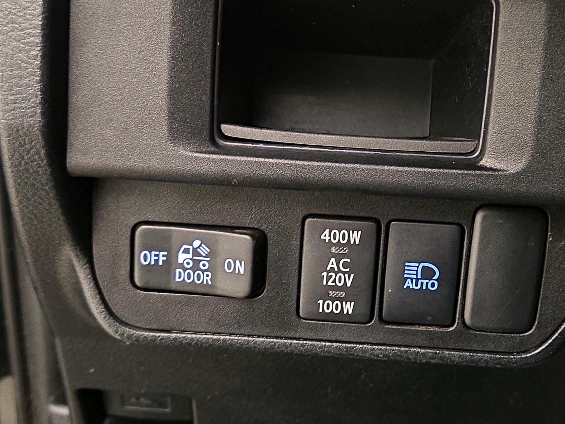 Thumbnail: 2019 Toyota Tacoma - 13