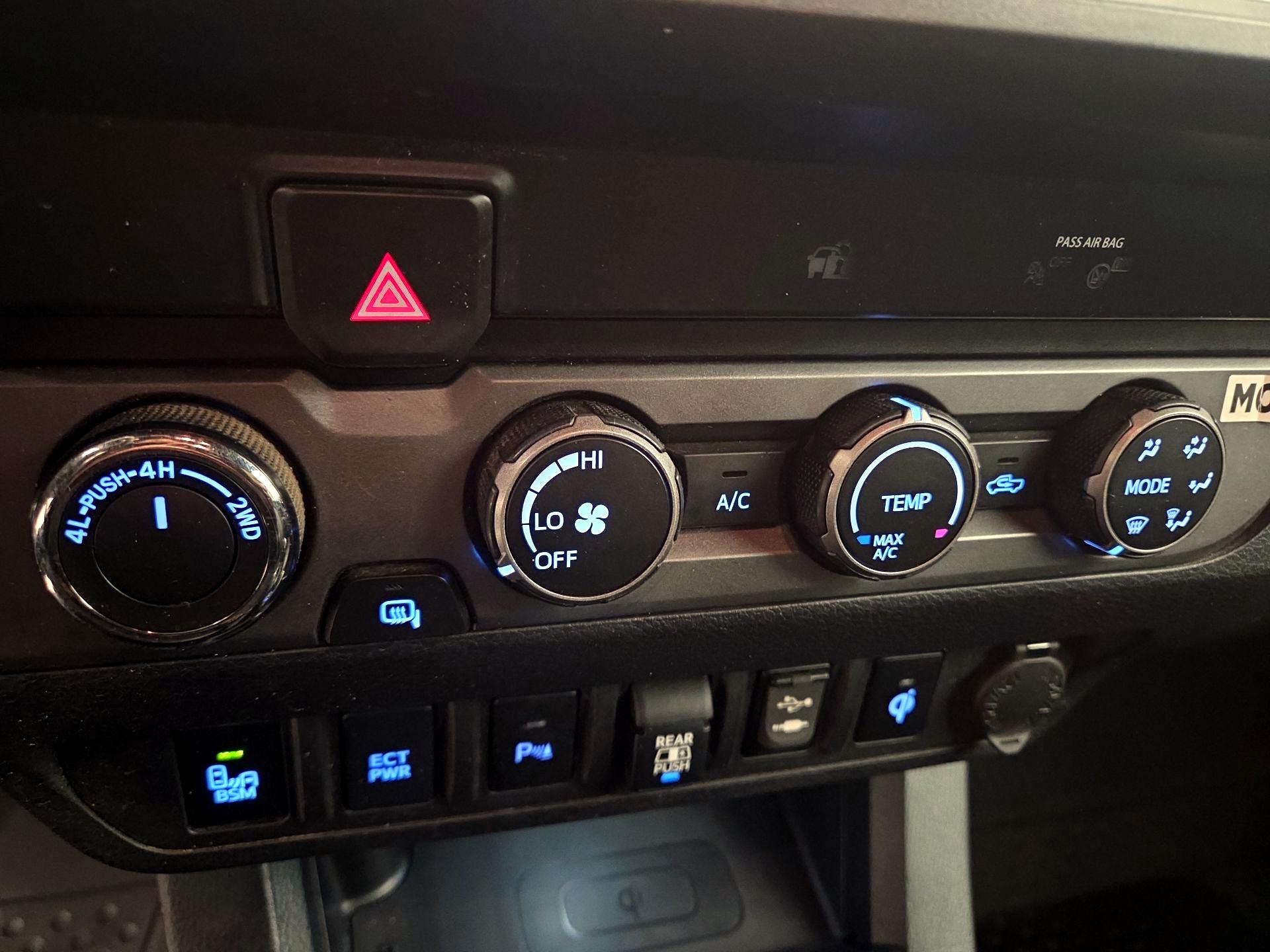 Thumbnail: 2019 Toyota Tacoma - 17