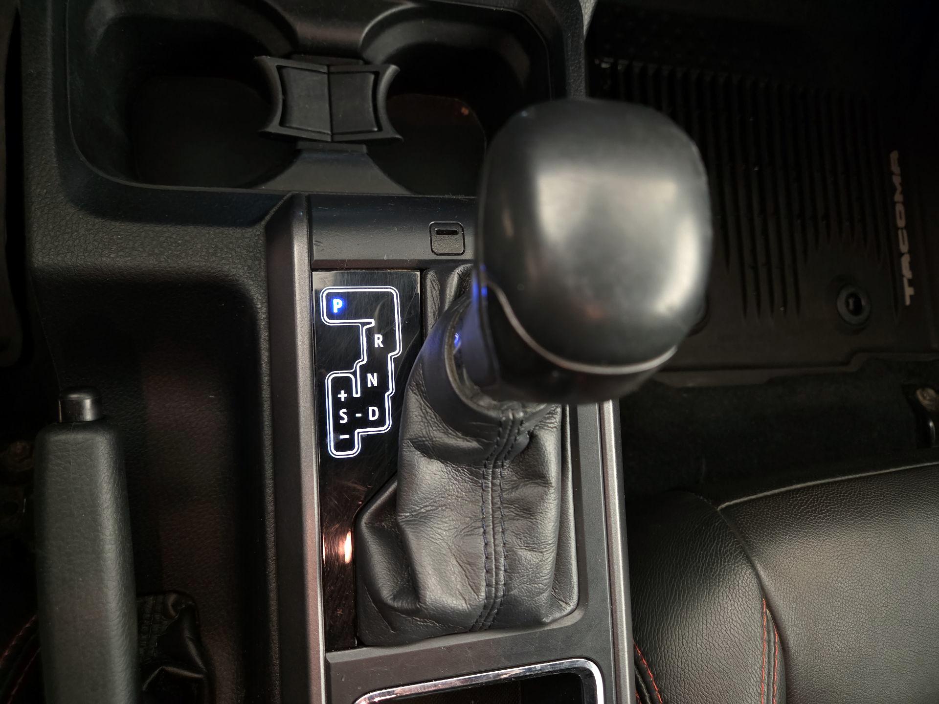 Thumbnail: 2019 Toyota Tacoma - 18