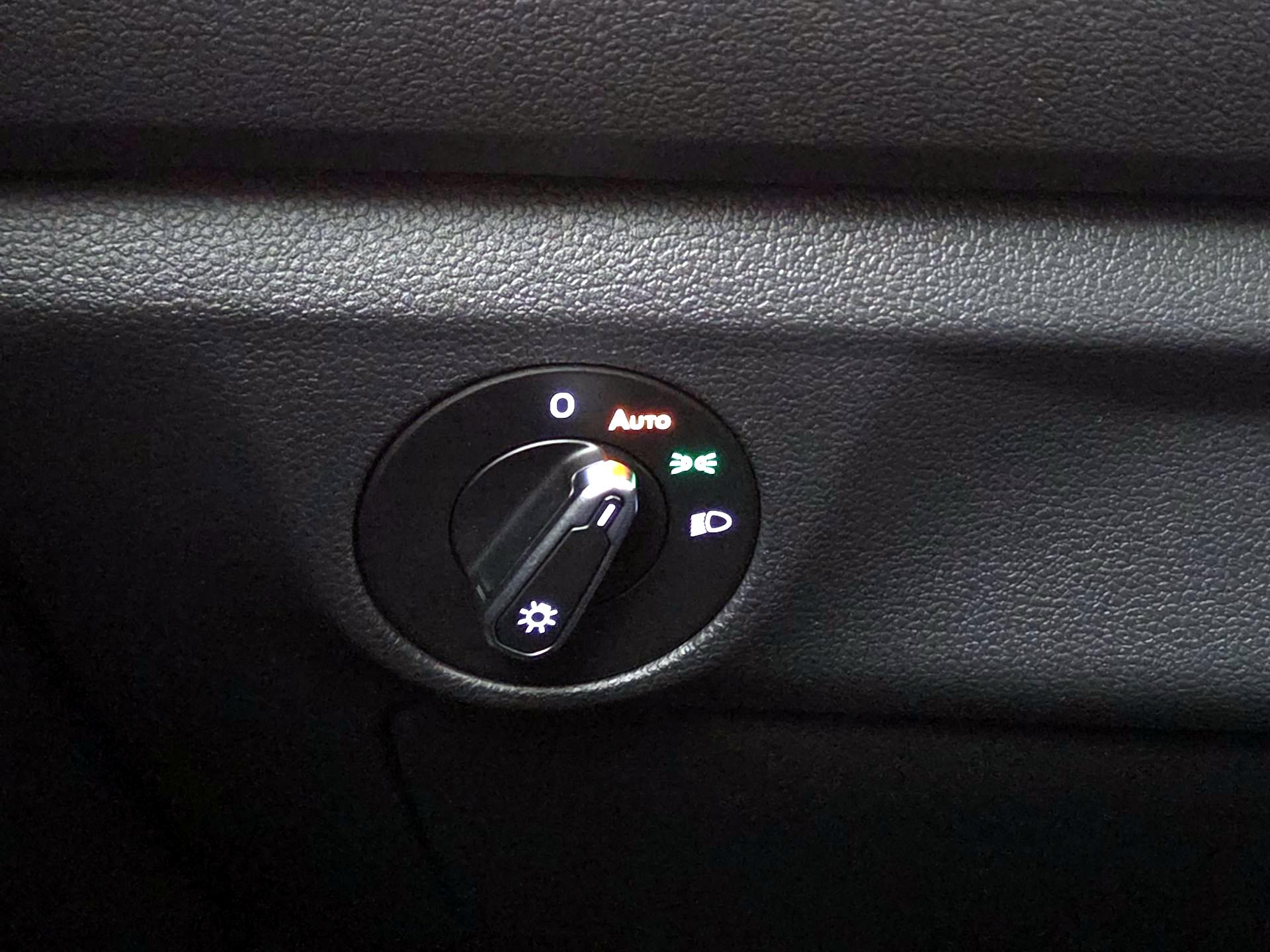 Thumbnail: 2023 Volkswagen Jetta - 13