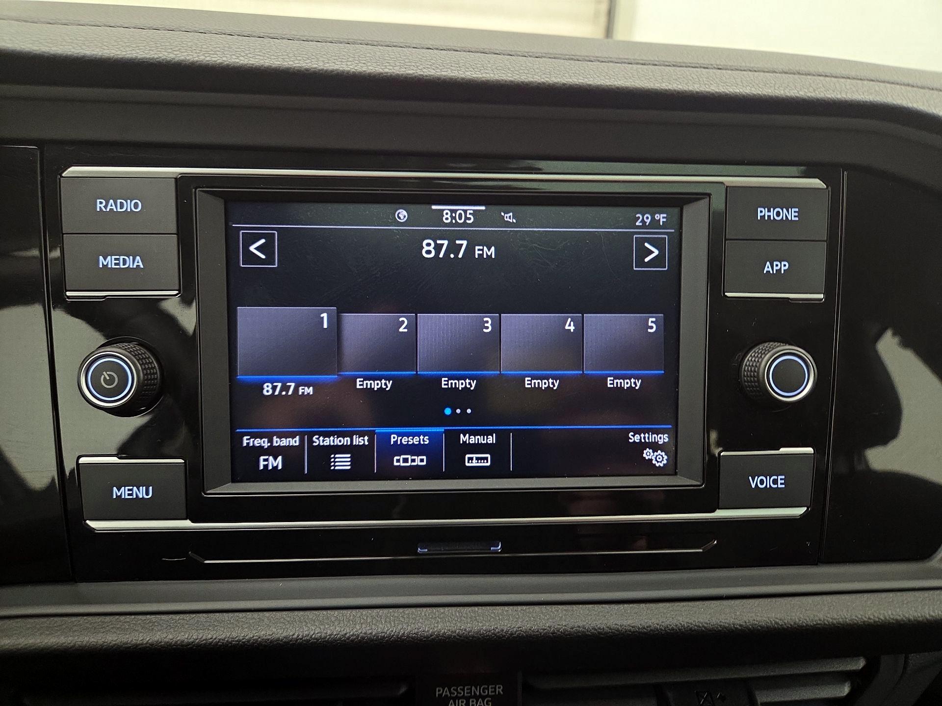 Thumbnail: 2023 Volkswagen Jetta - 15