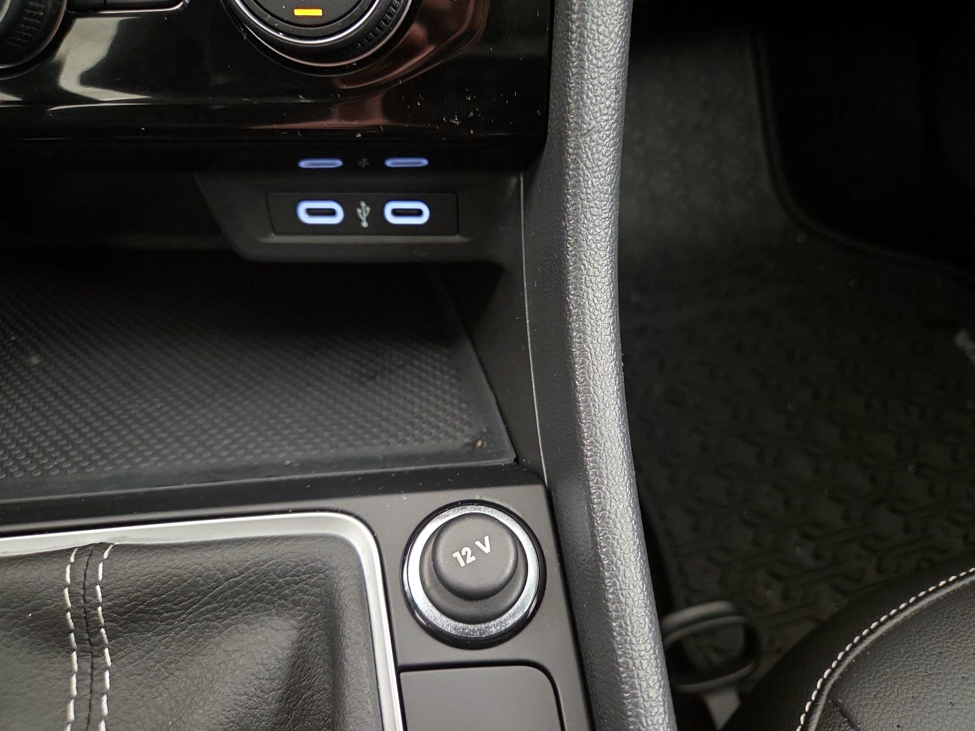 Thumbnail: 2023 Volkswagen Jetta - 18