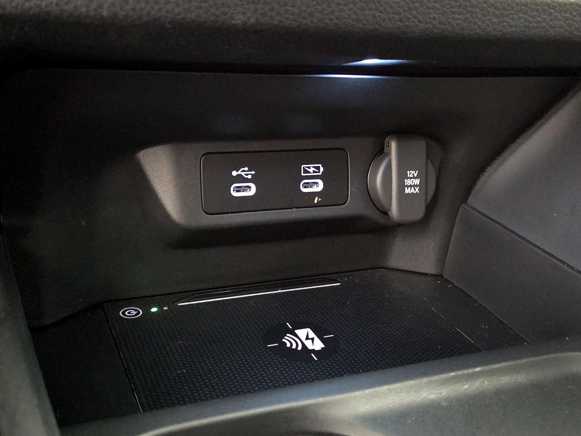 Thumbnail: 2025 Acura ADX - 18