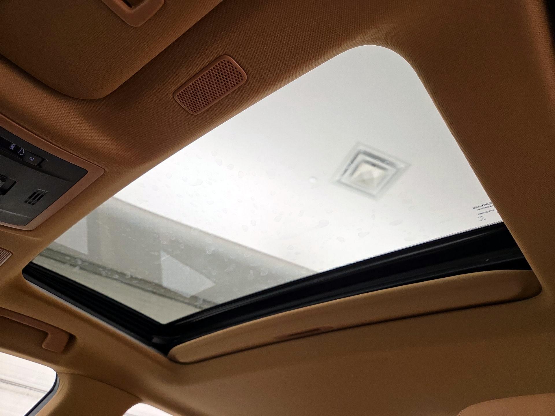 Thumbnail: 2024 Lexus ES - 19