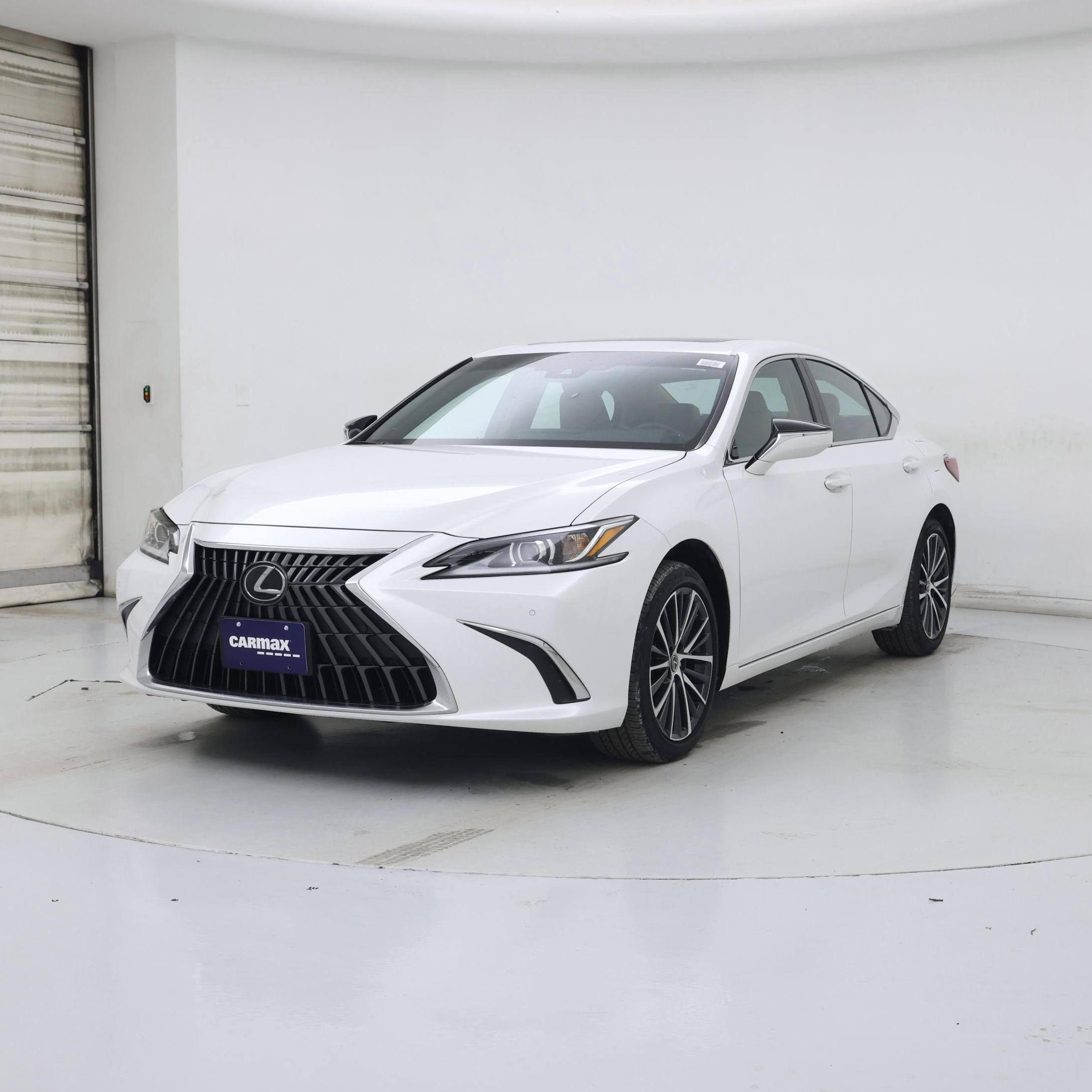 Thumbnail: 2024 Lexus ES - 4