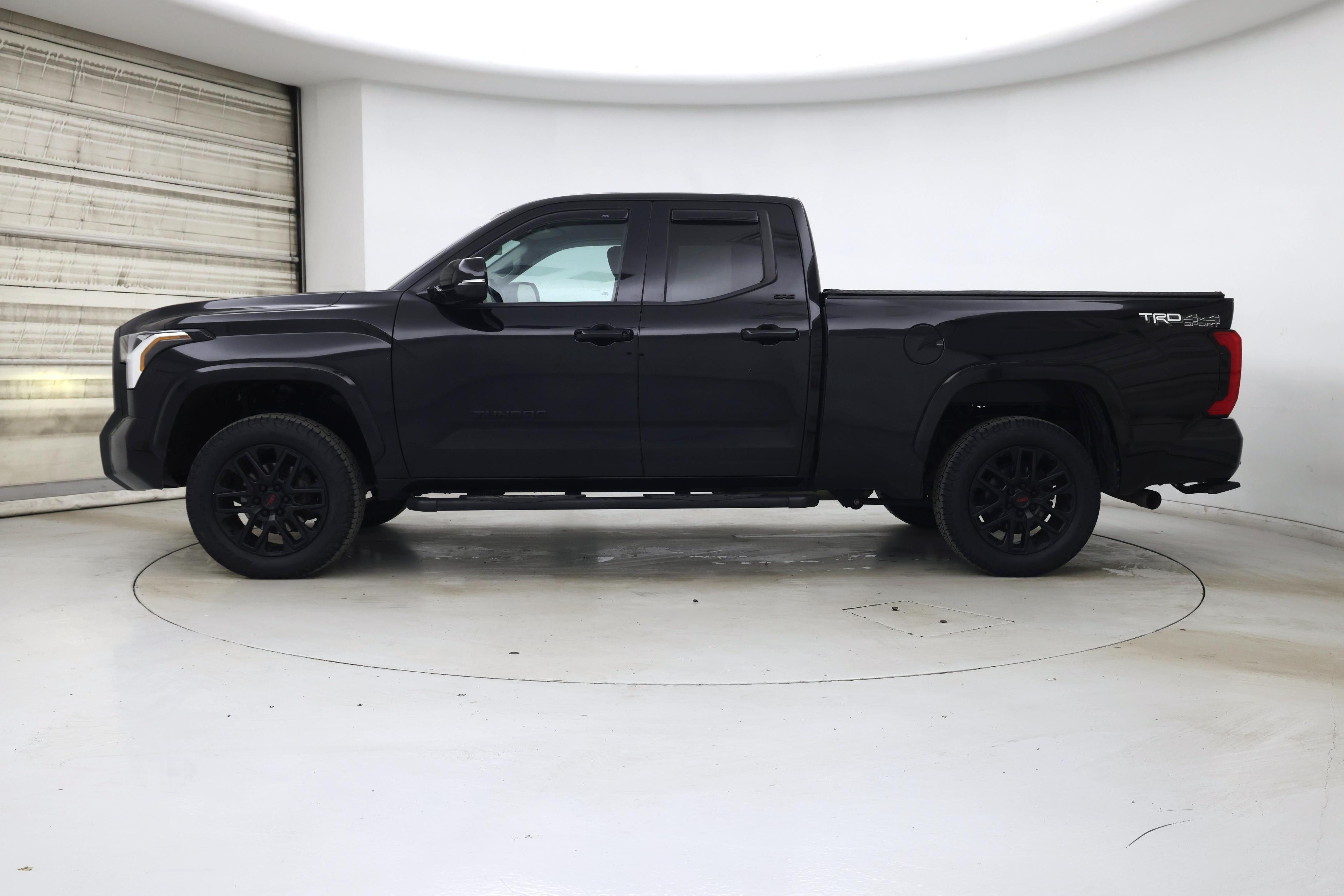 Thumbnail: 2022 Toyota Tundra - 3