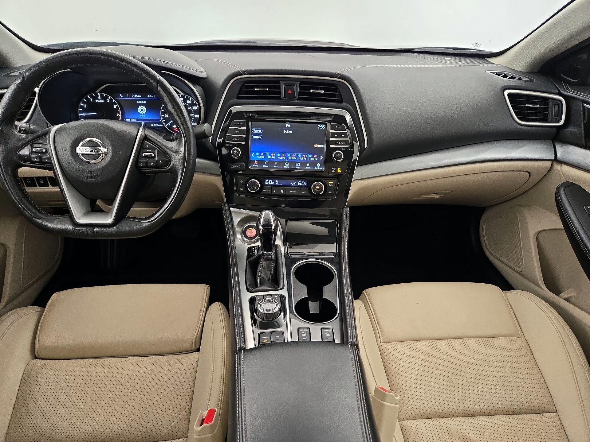 Thumbnail: 2016 Nissan Maxima - 9