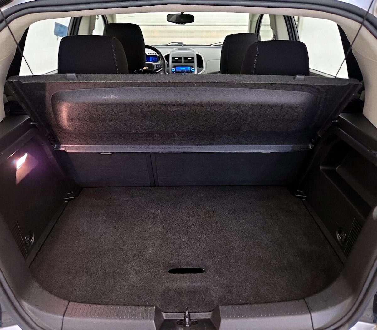 Trunk/Cargo (Seats Up)