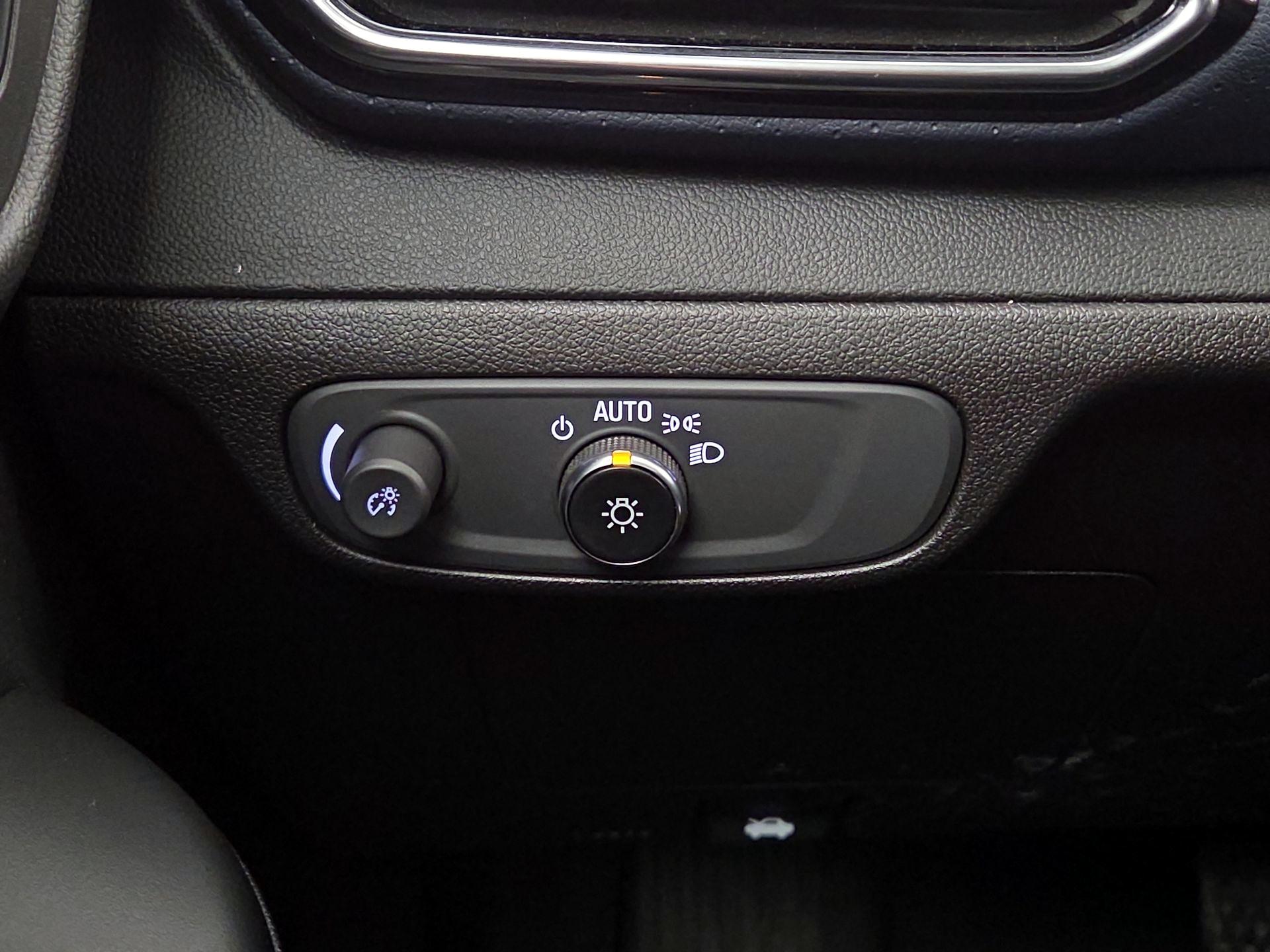 Thumbnail: 2023 Chevrolet Bolt EUV - 13