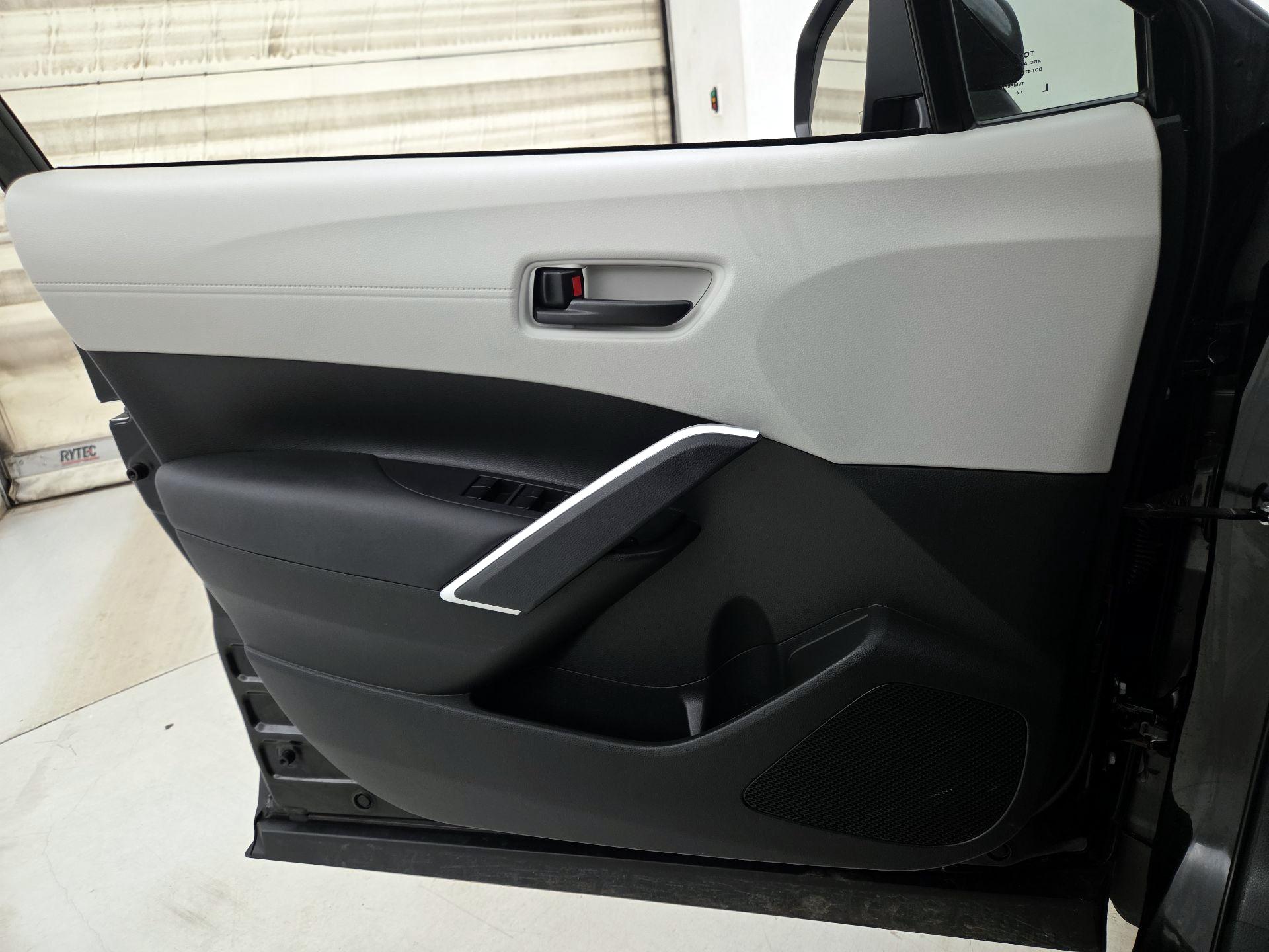 Thumbnail: 2023 Toyota Corolla Cross - 12