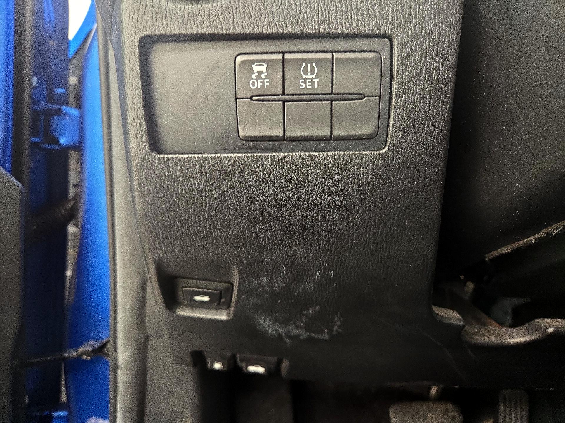 Thumbnail: 2016 Scion iA - 13