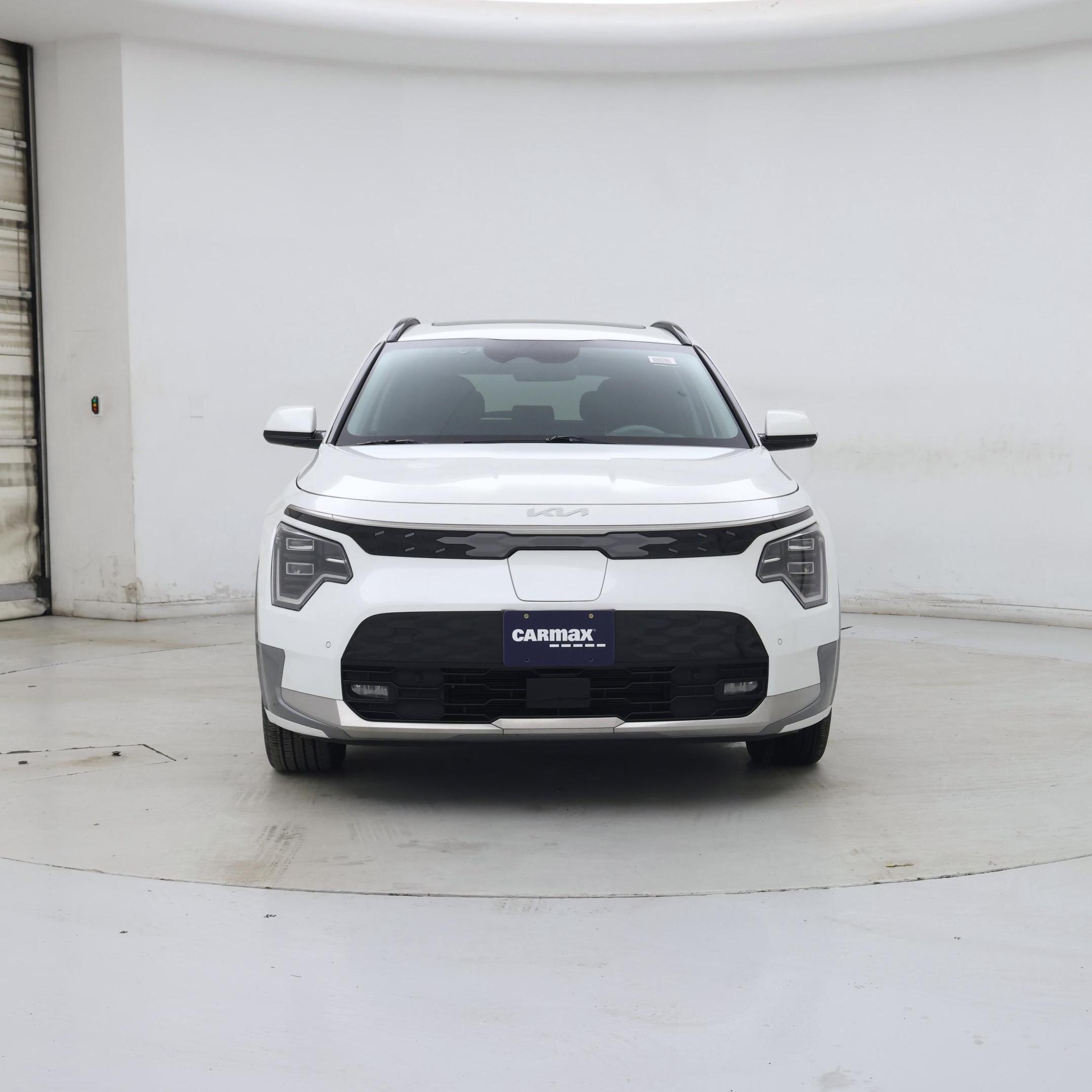 Thumbnail: 2023 Kia Niro - 5