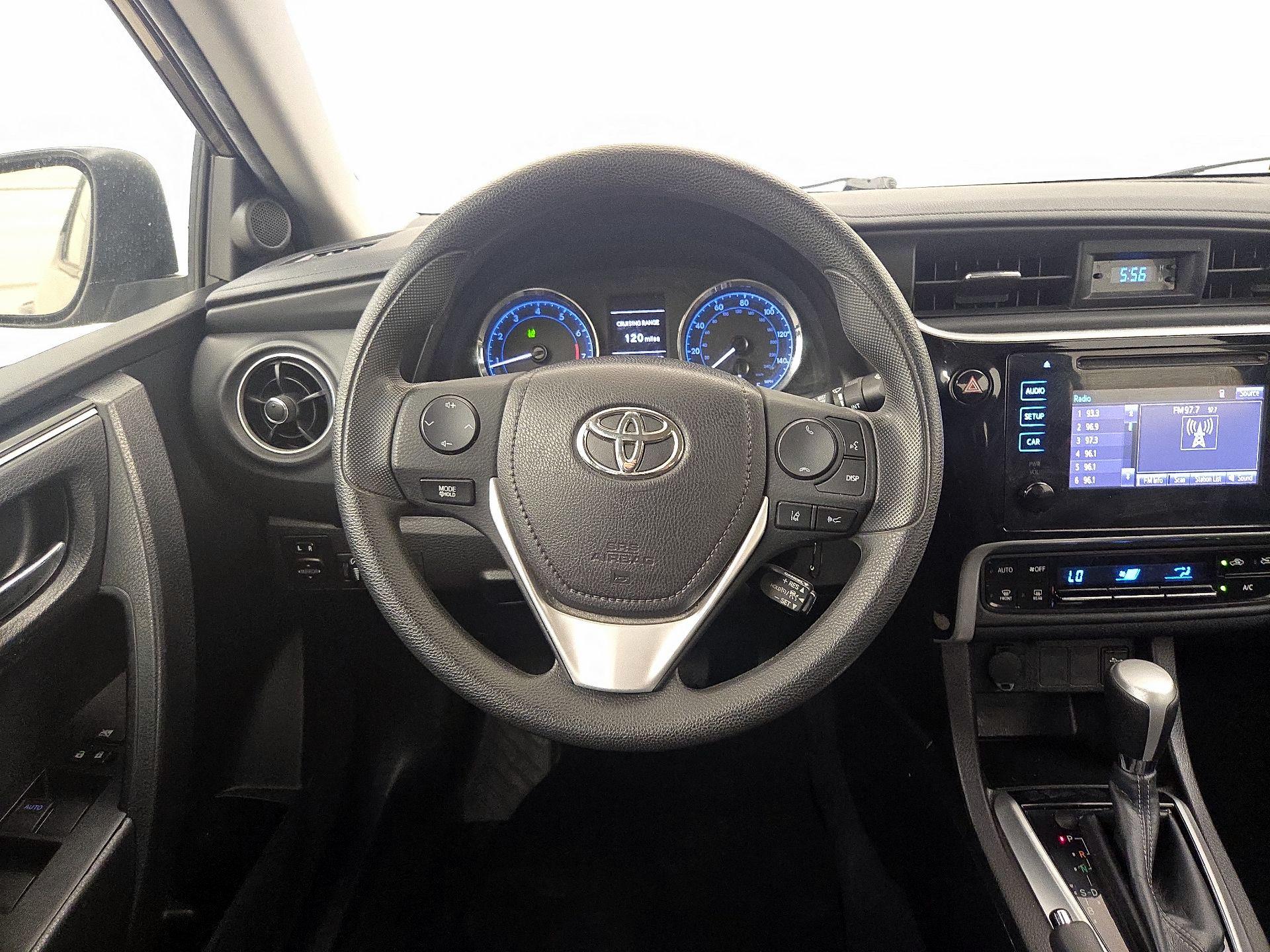 Thumbnail: 2017 Toyota Corolla - 10