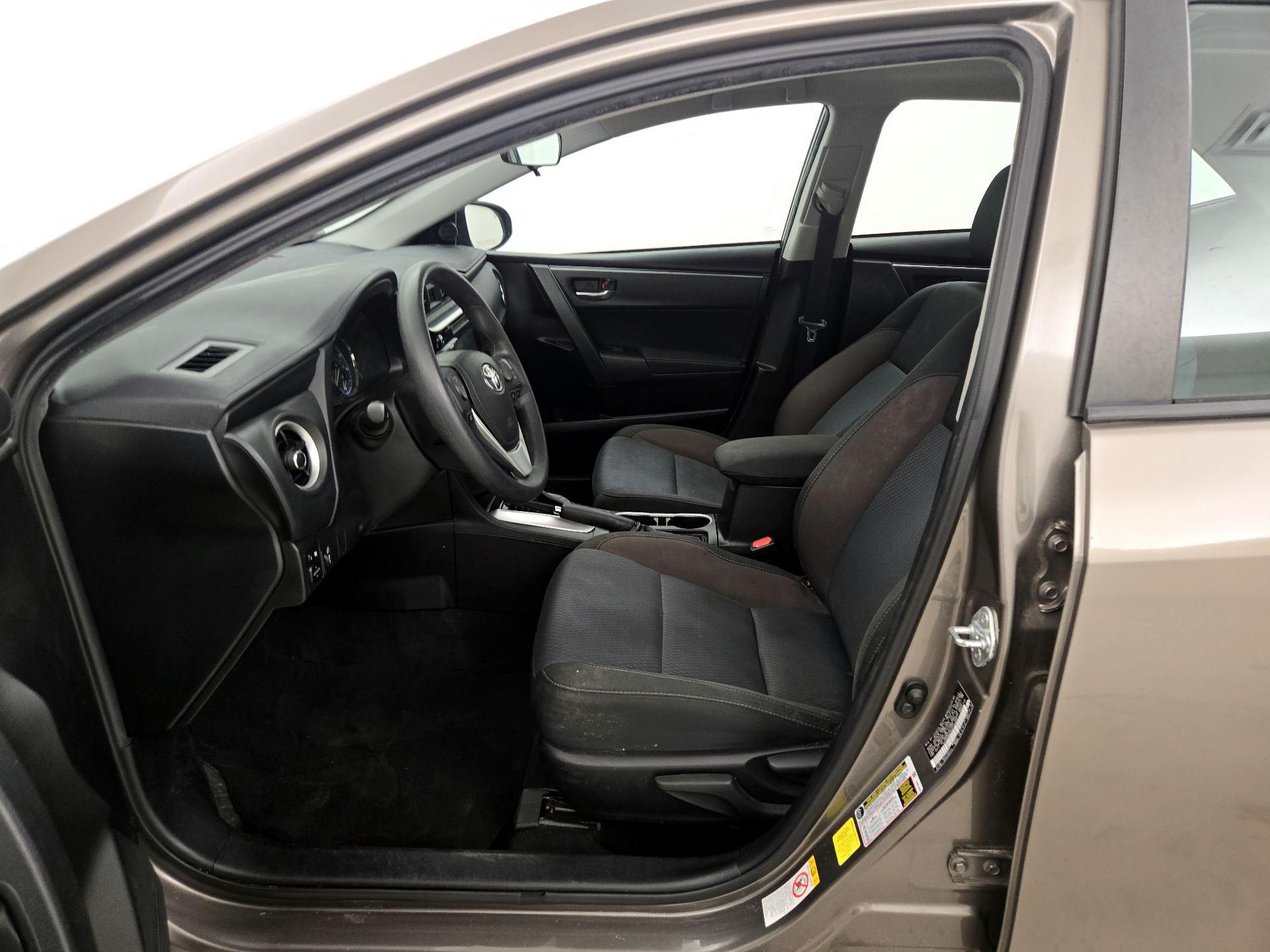 Thumbnail: 2017 Toyota Corolla - 11