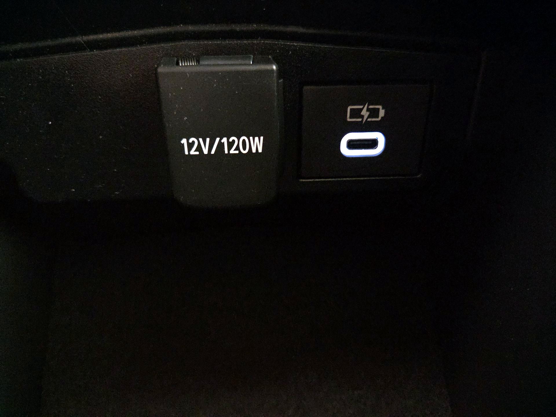 Thumbnail: 2025 Toyota Corolla - 18