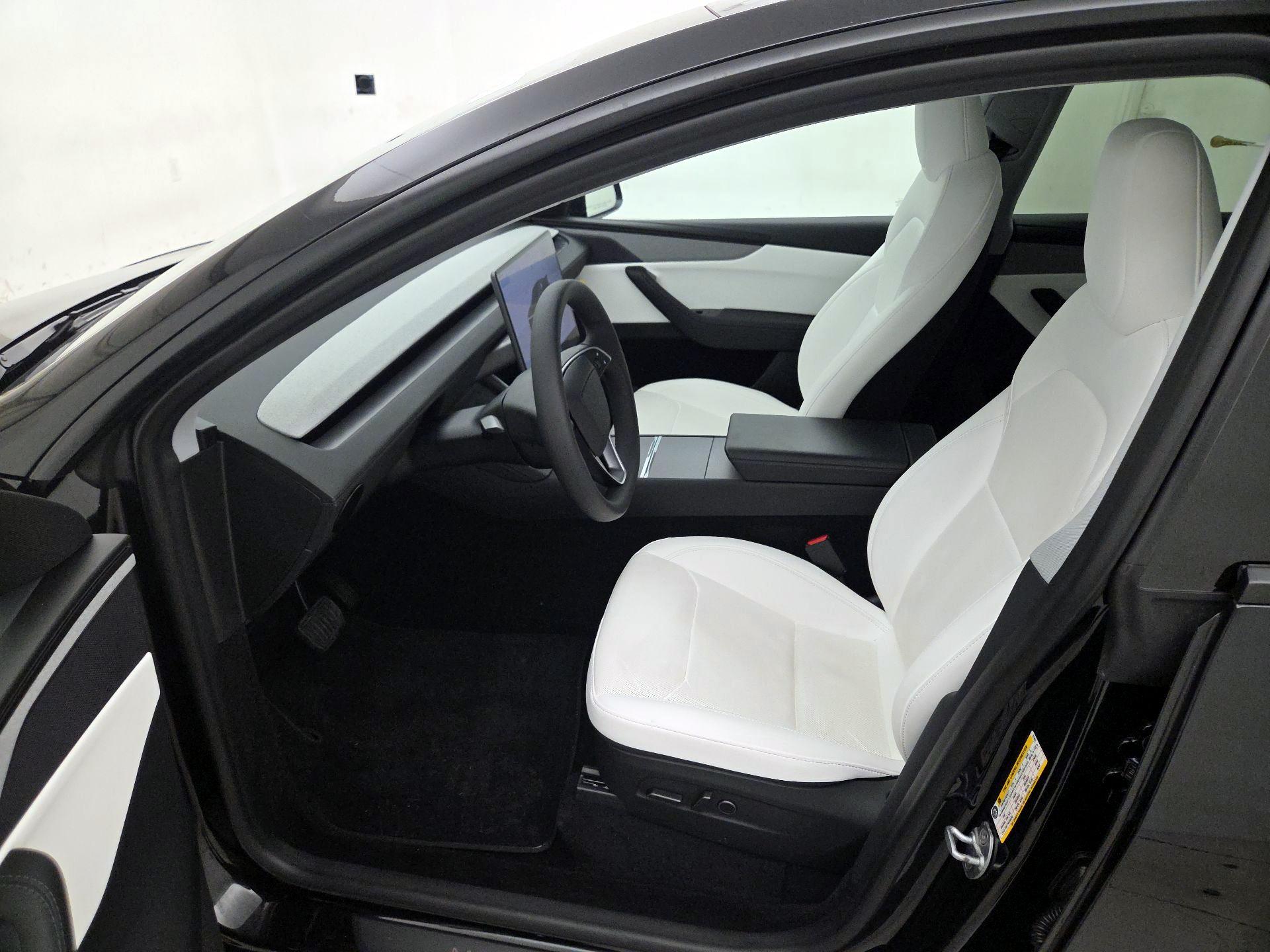 Thumbnail: 2026 Tesla Model Y - 11