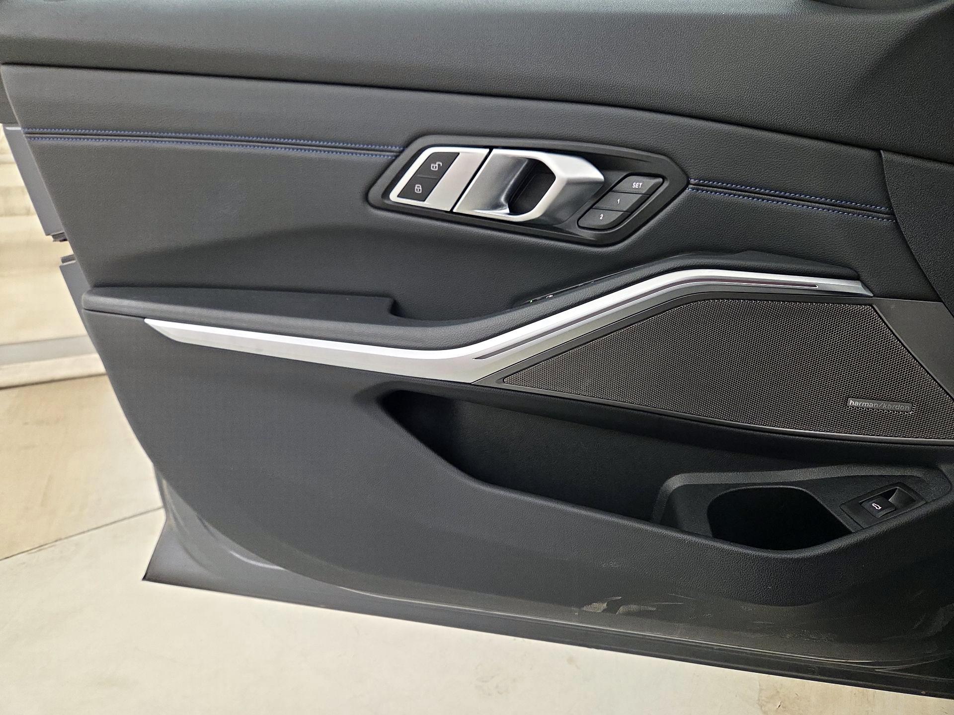 Thumbnail: 2020 BMW 3 Series - 12