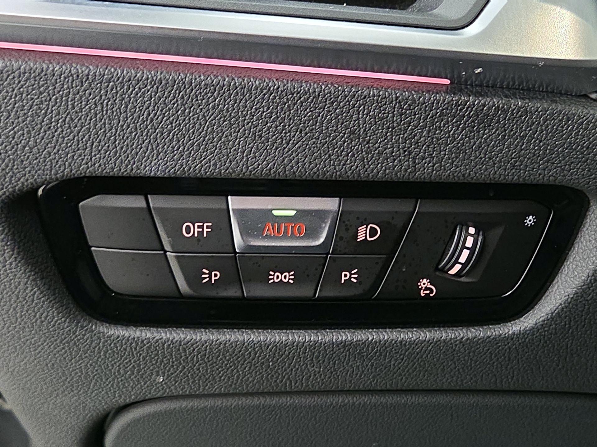 Thumbnail: 2020 BMW 3 Series - 13