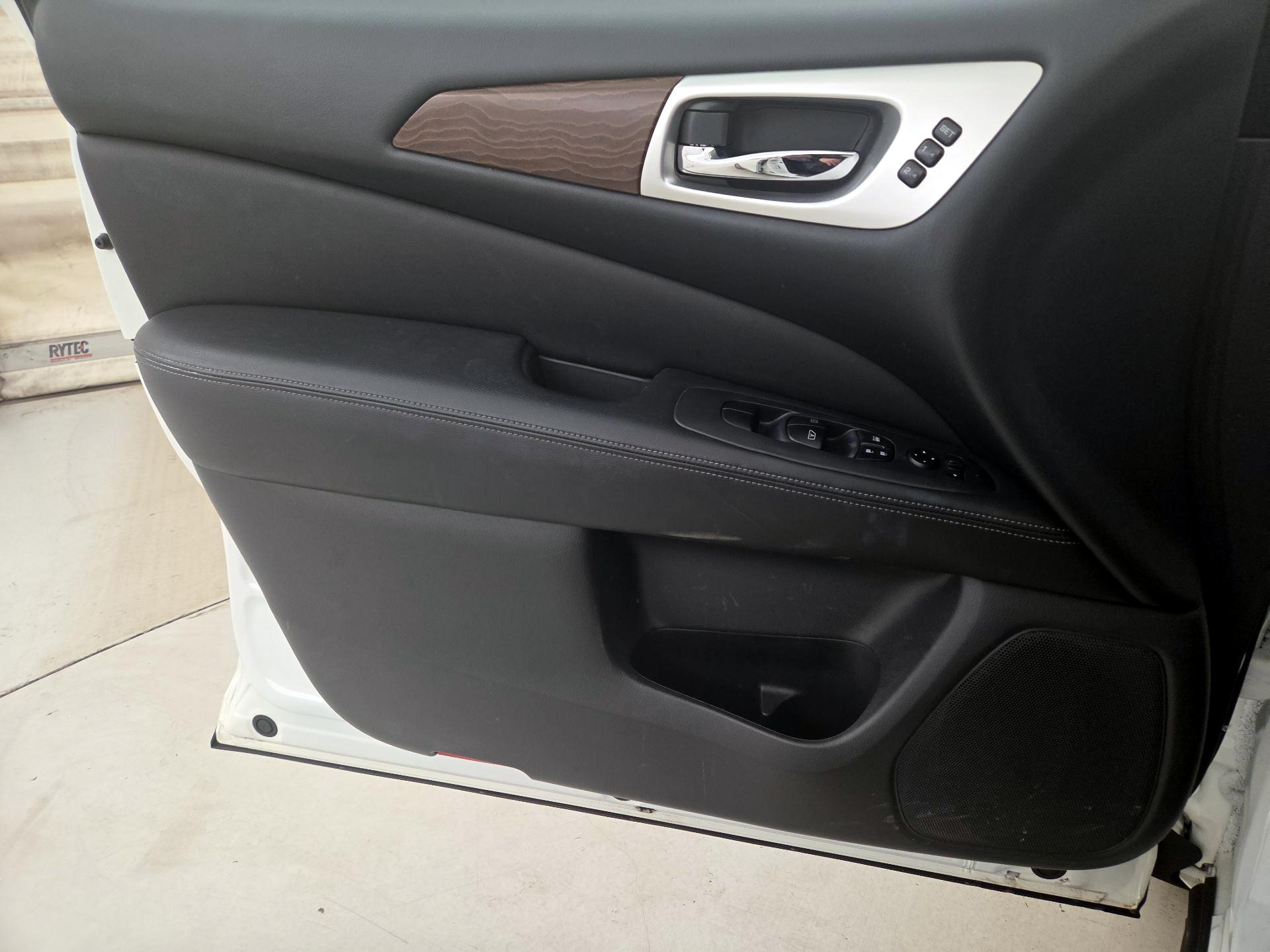 Thumbnail: 2018 Nissan Pathfinder - 12