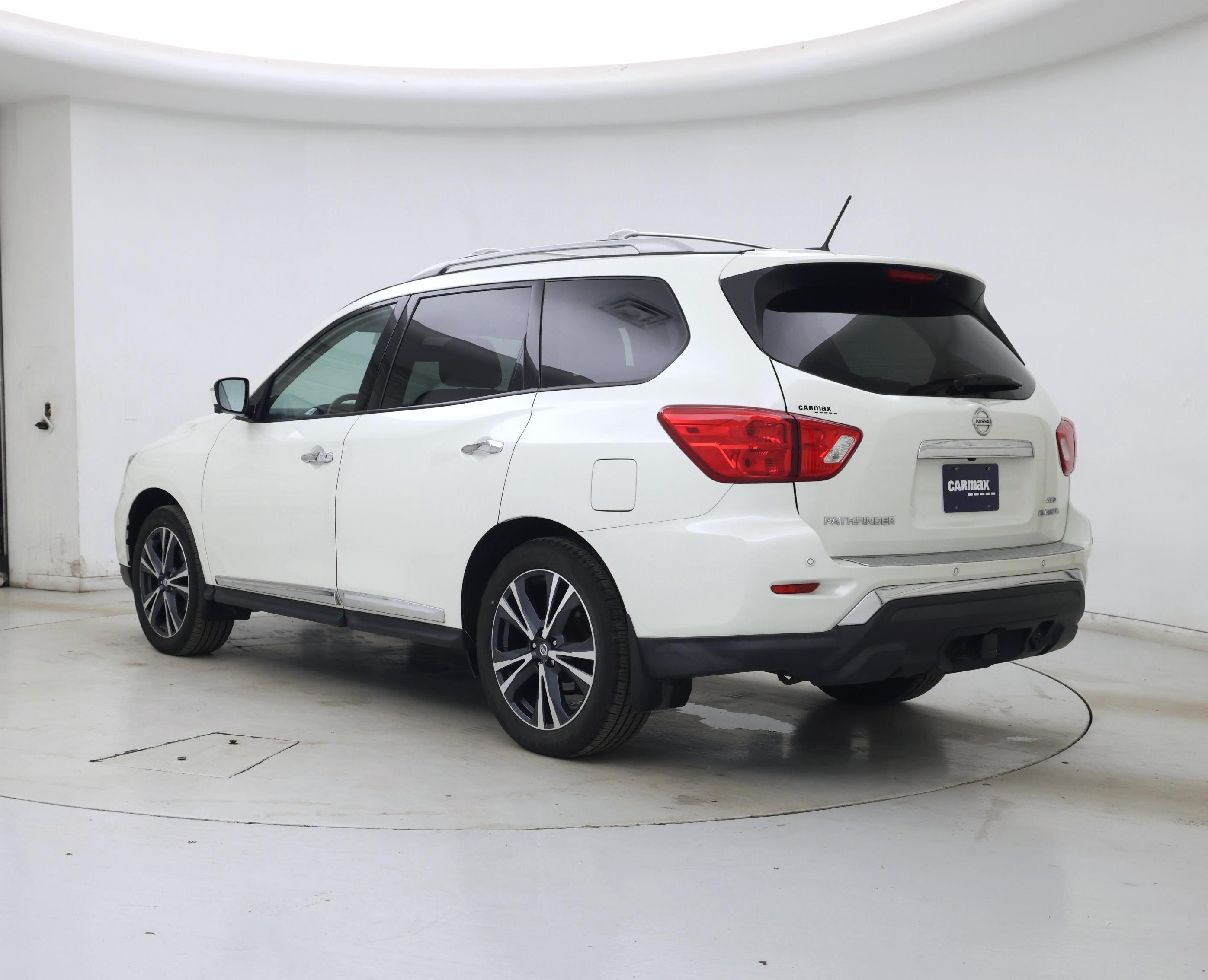 Thumbnail: 2018 Nissan Pathfinder - 2