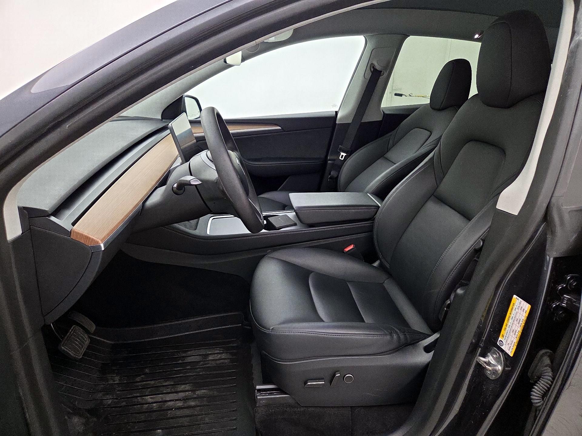 Thumbnail: 2025 Tesla Model Y - 11