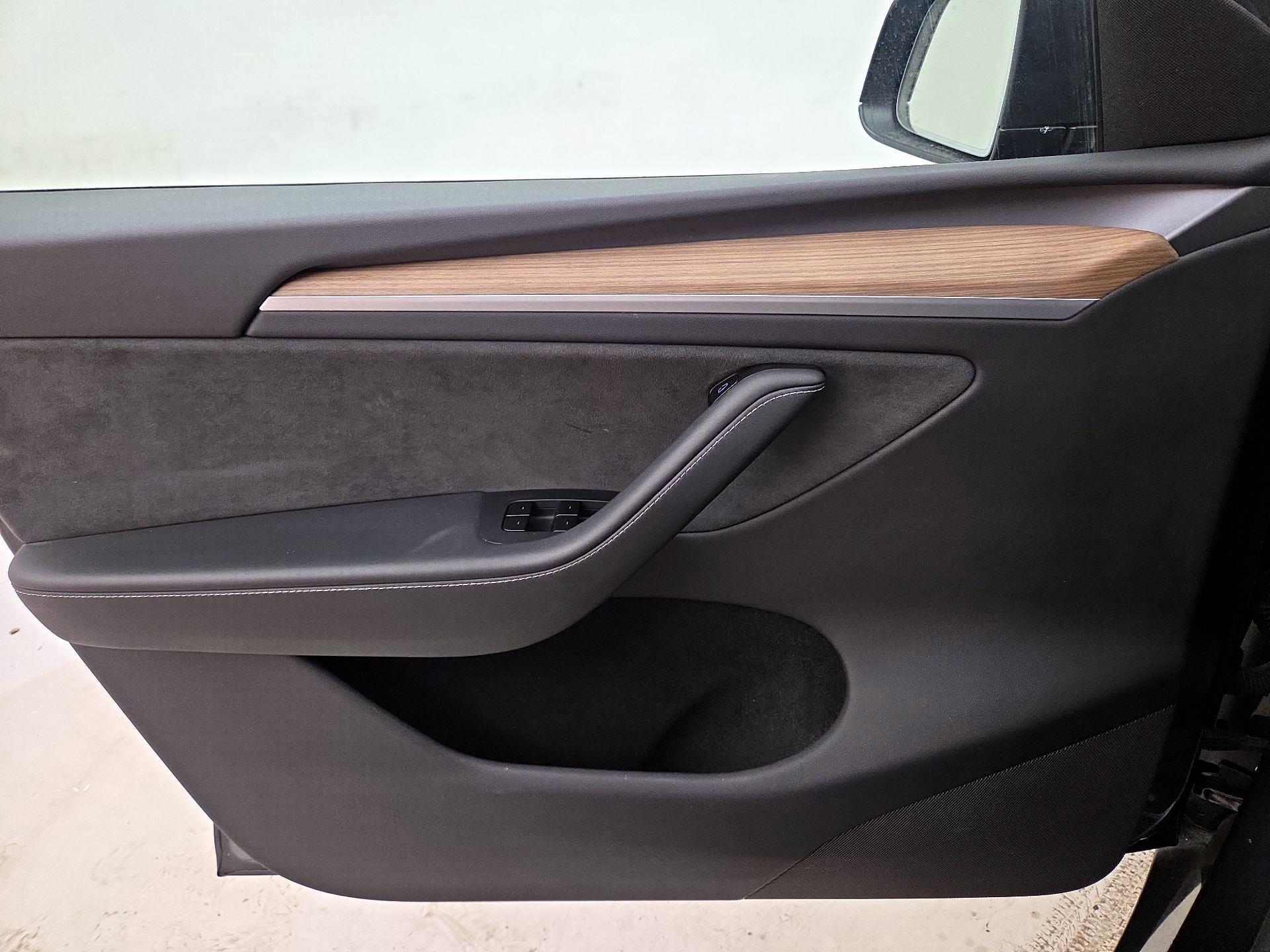 Thumbnail: 2025 Tesla Model Y - 12