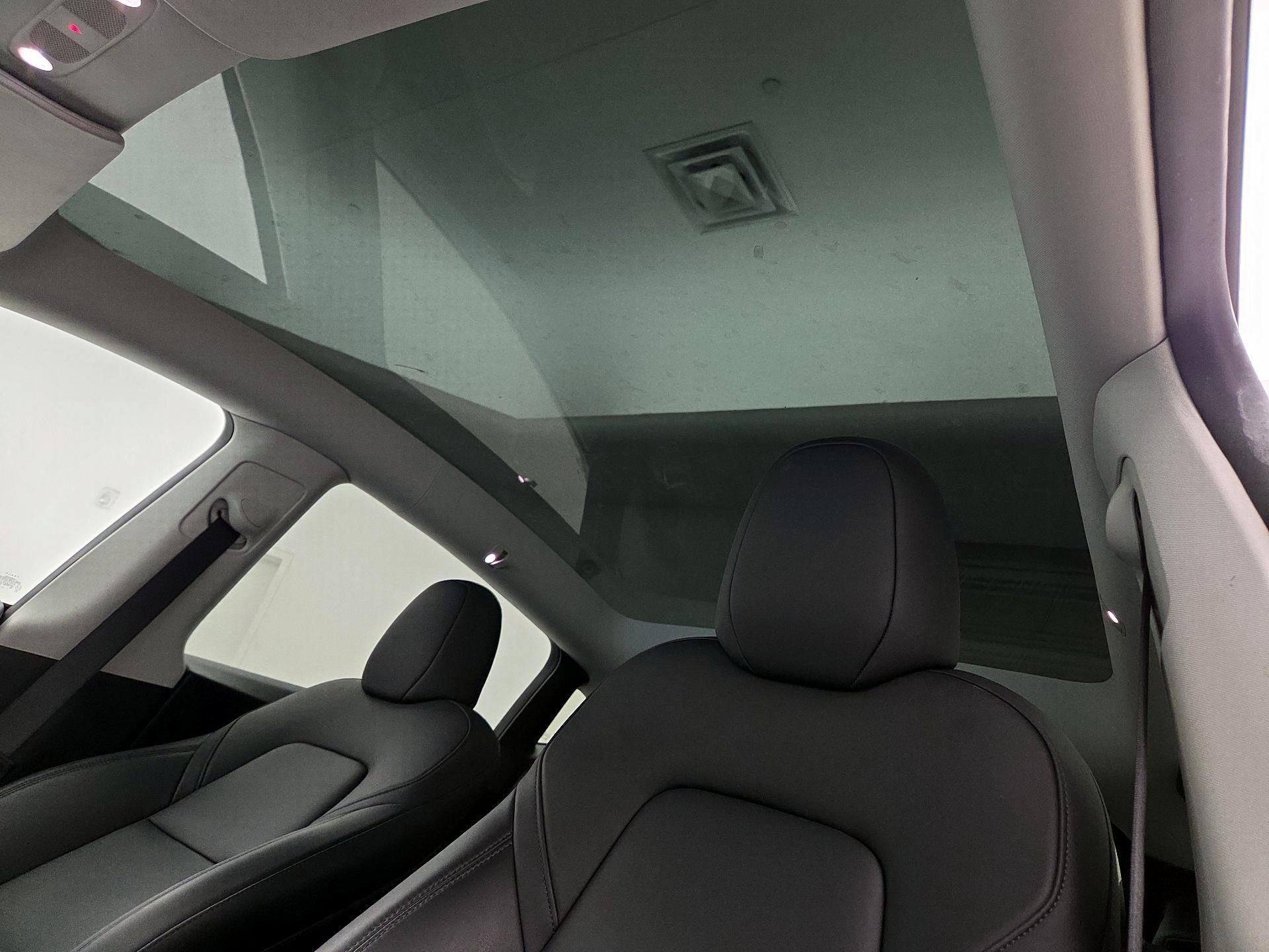 Thumbnail: 2025 Tesla Model Y - 18