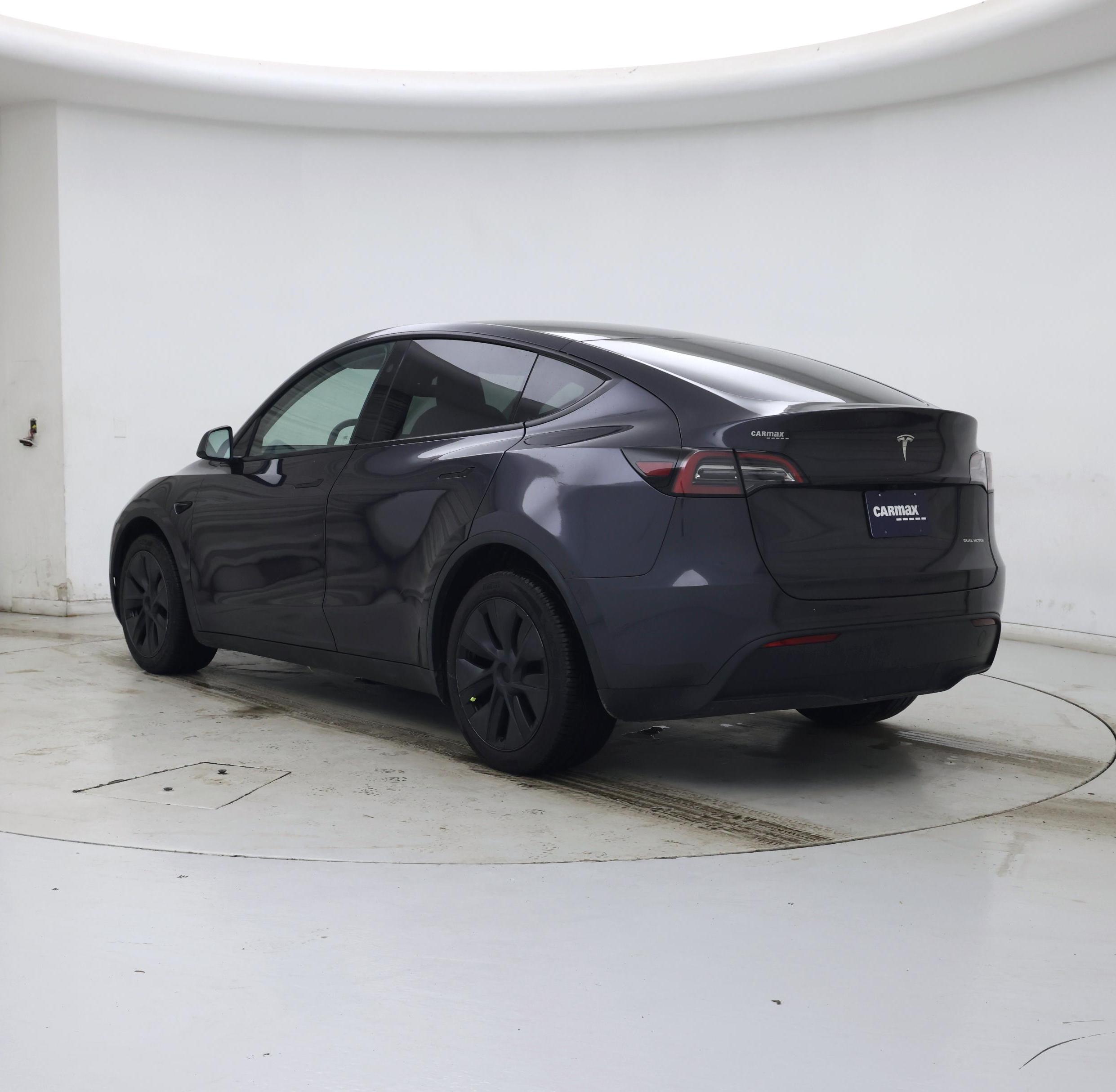 Thumbnail: 2025 Tesla Model Y - 2