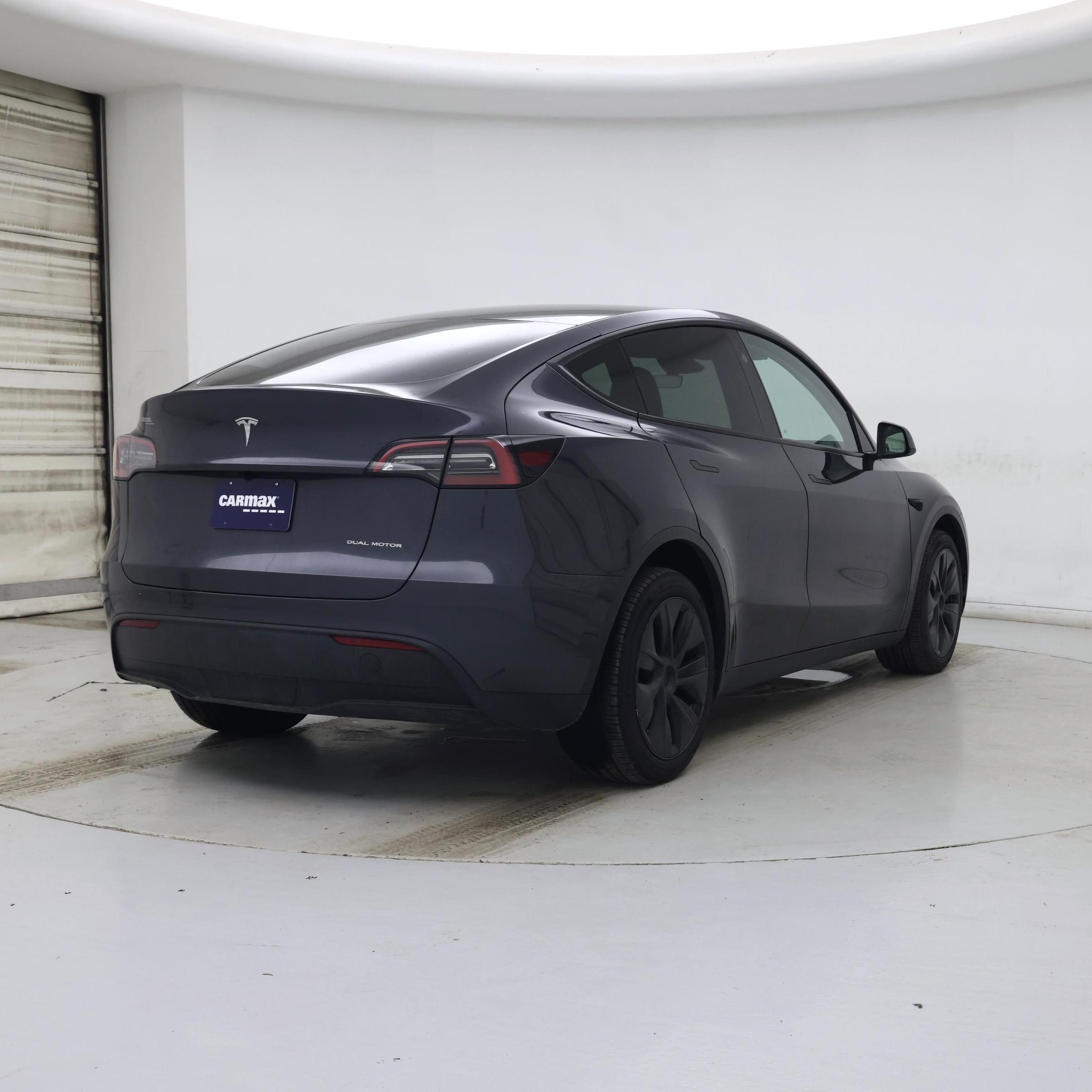 Thumbnail: 2025 Tesla Model Y - 8