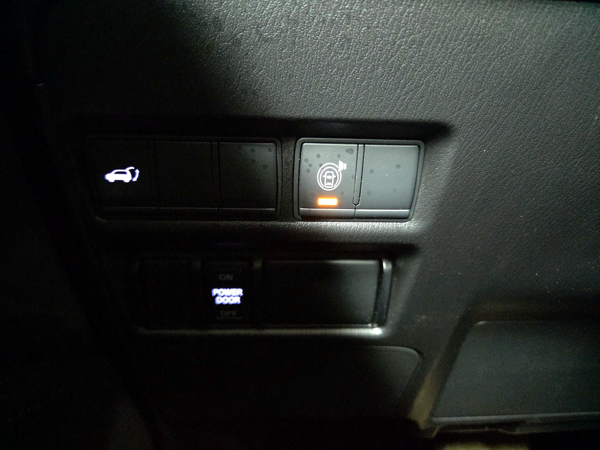 Thumbnail: 2022 Nissan Armada - 13