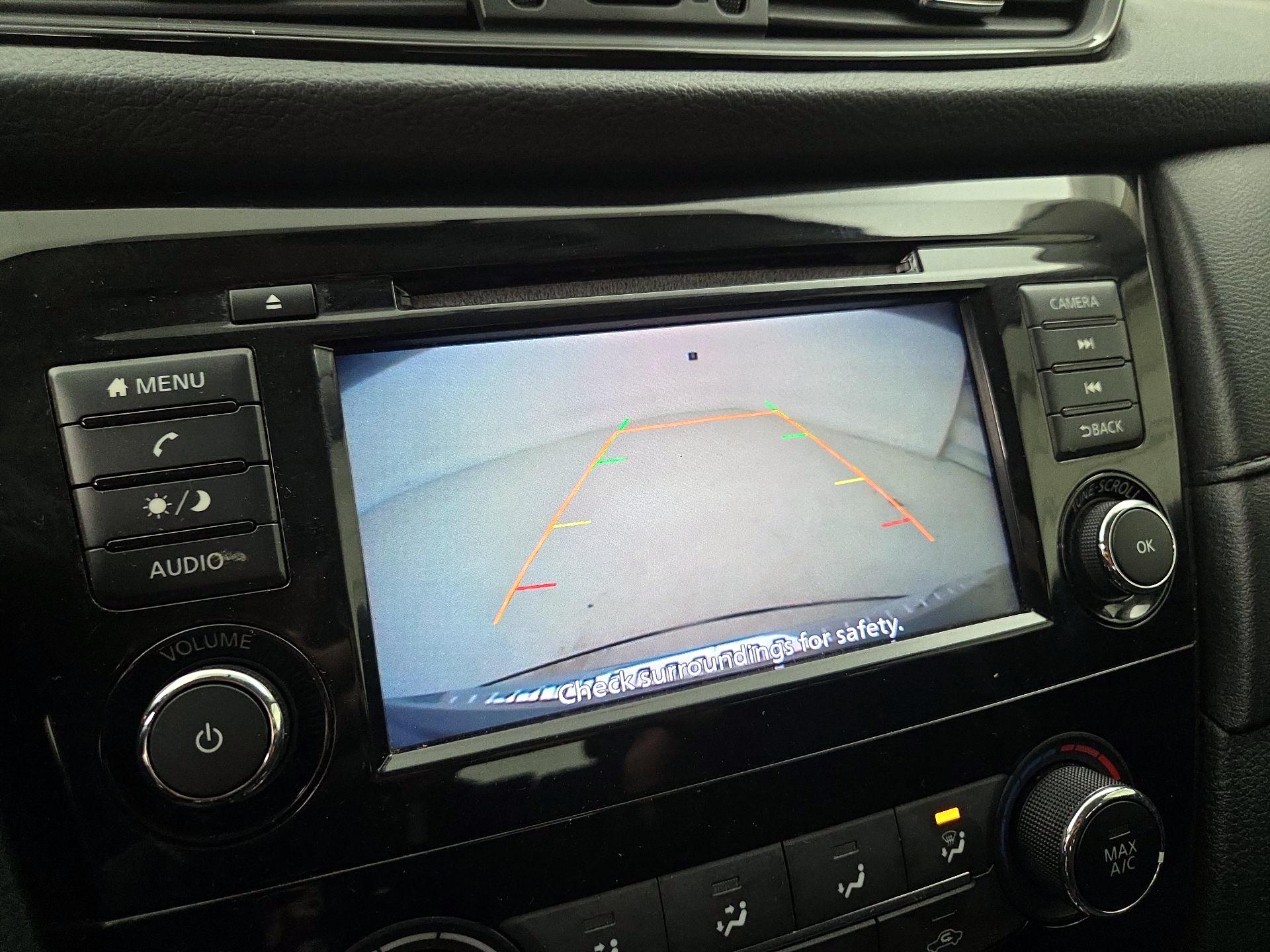 Thumbnail: 2018 Nissan Rogue - 14