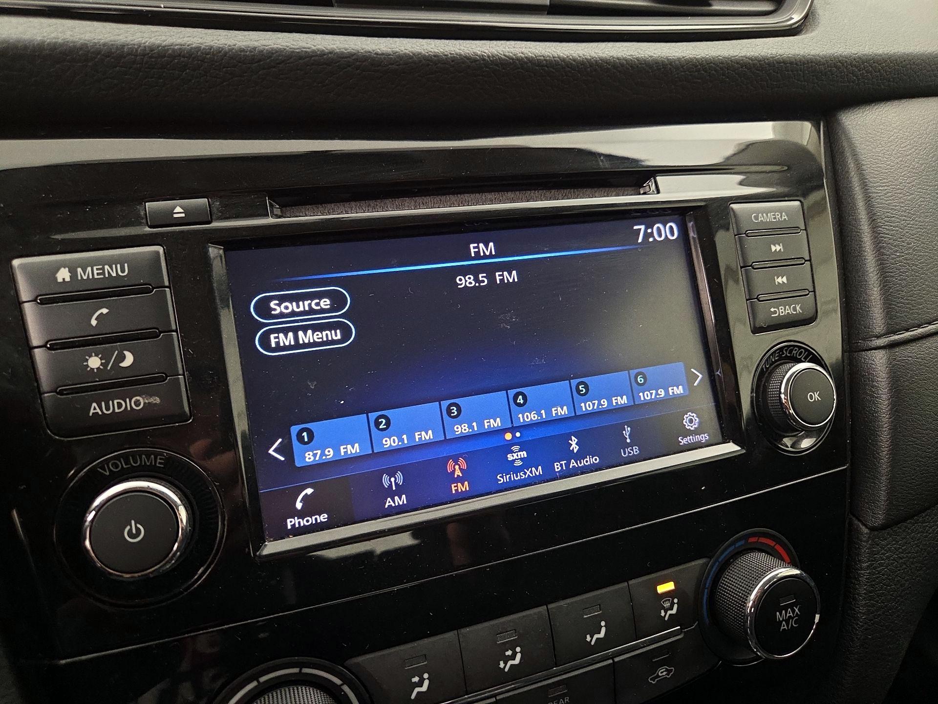 Thumbnail: 2018 Nissan Rogue - 15