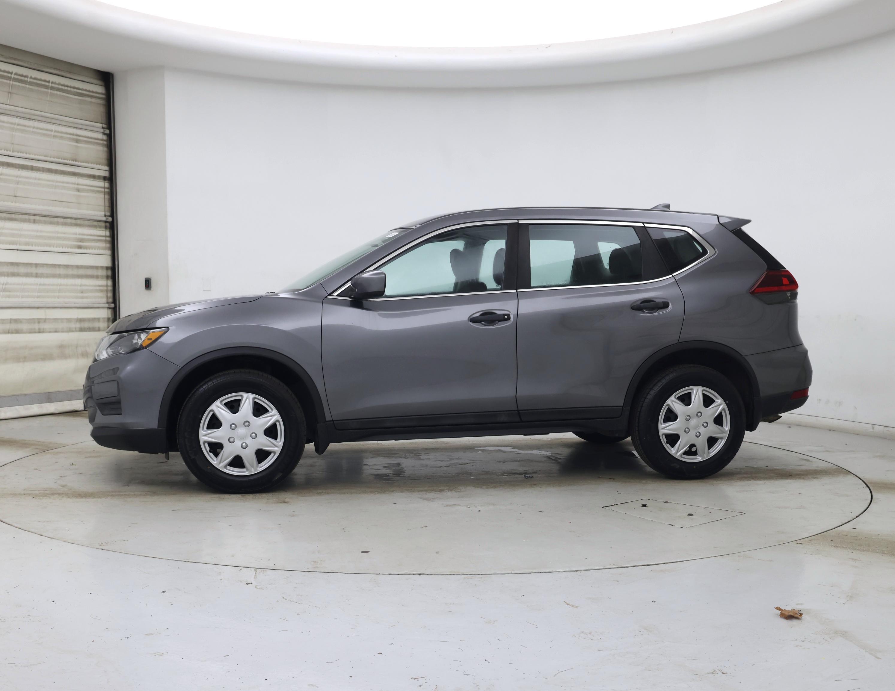 Thumbnail: 2018 Nissan Rogue - 3