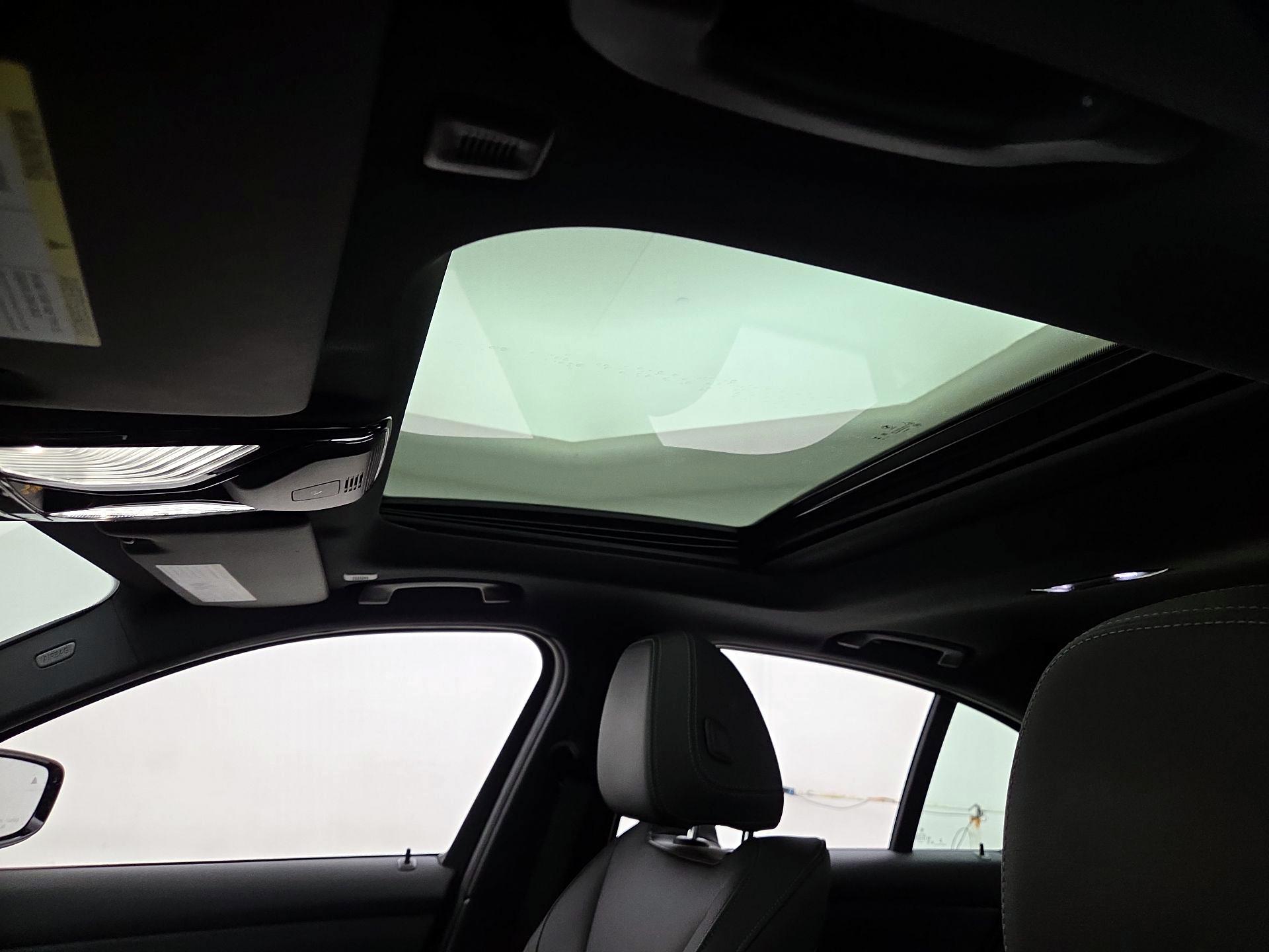 Thumbnail: 2023 BMW 3 Series - 20