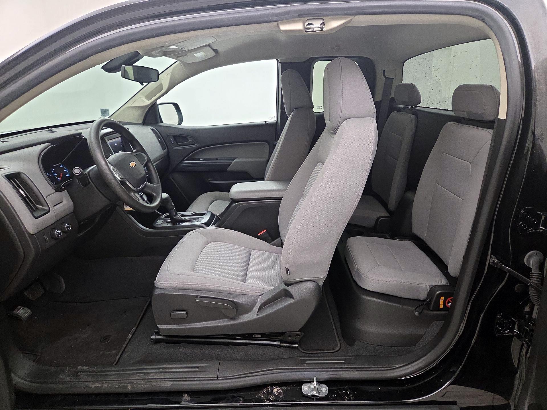 Thumbnail: 2021 Chevrolet Colorado - 19