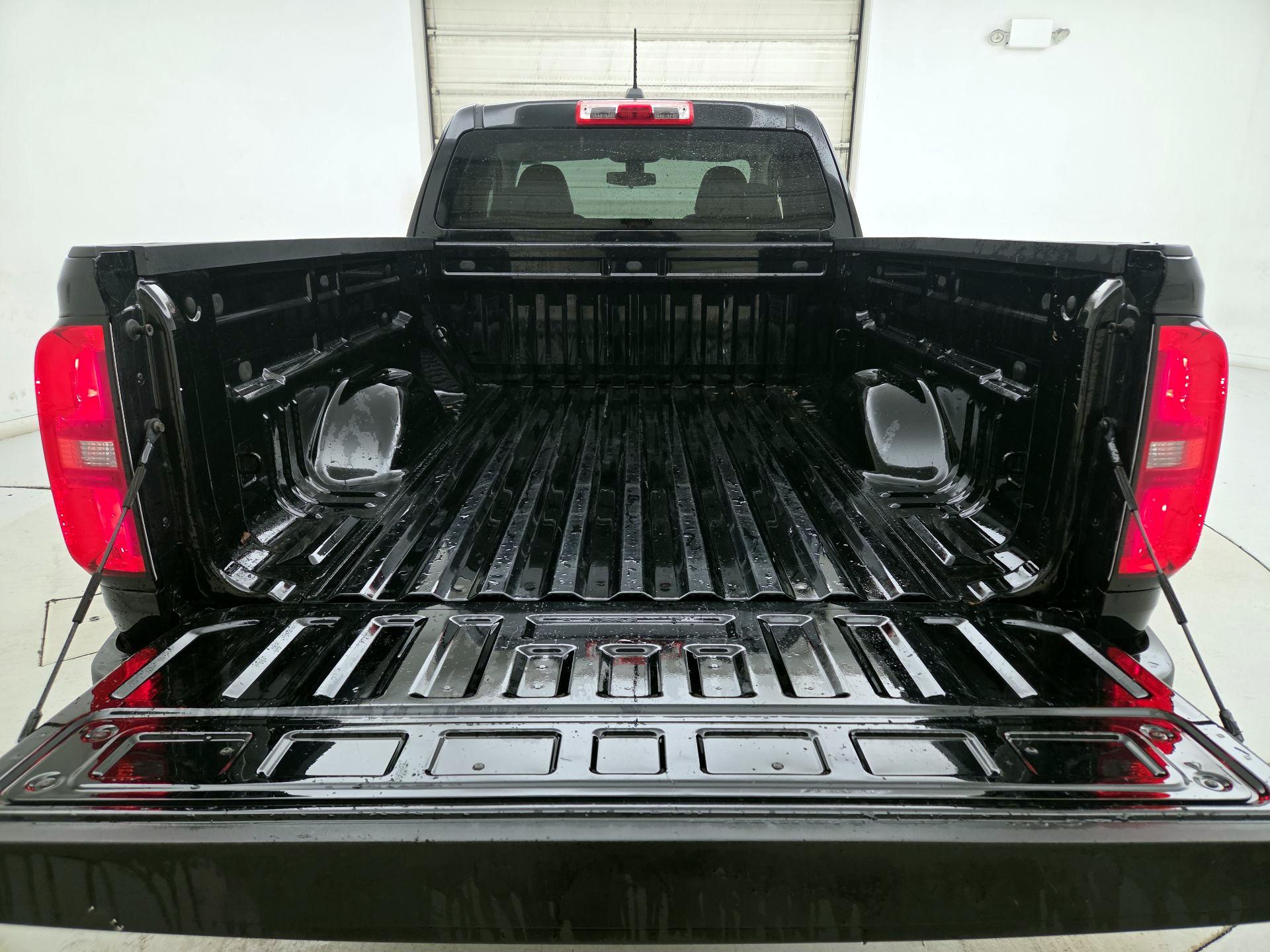 Thumbnail: 2021 Chevrolet Colorado - 20