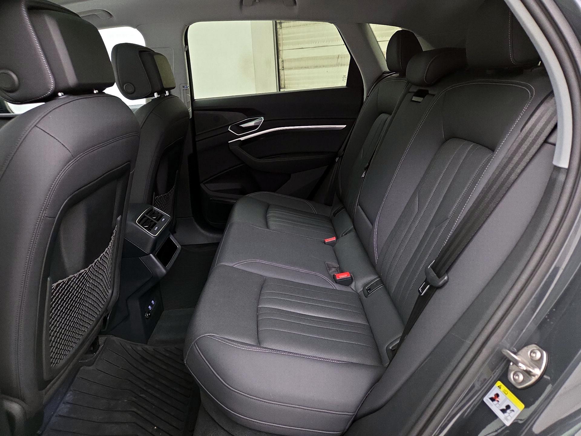 Thumbnail: 2021 Audi e-tron - 20