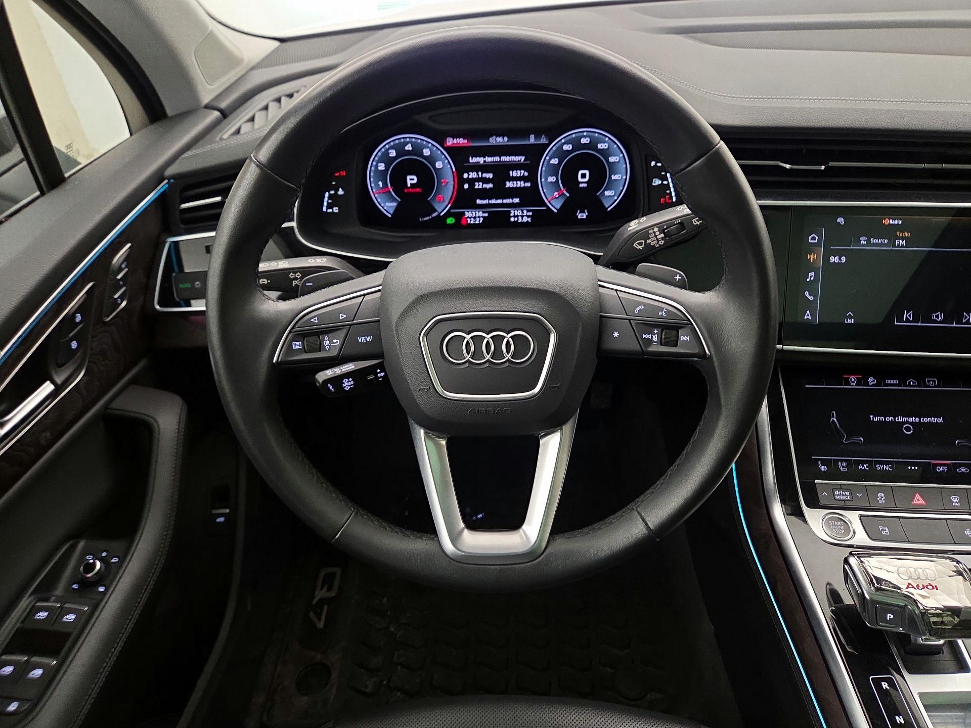 Thumbnail: 2023 Audi Q7 - 10