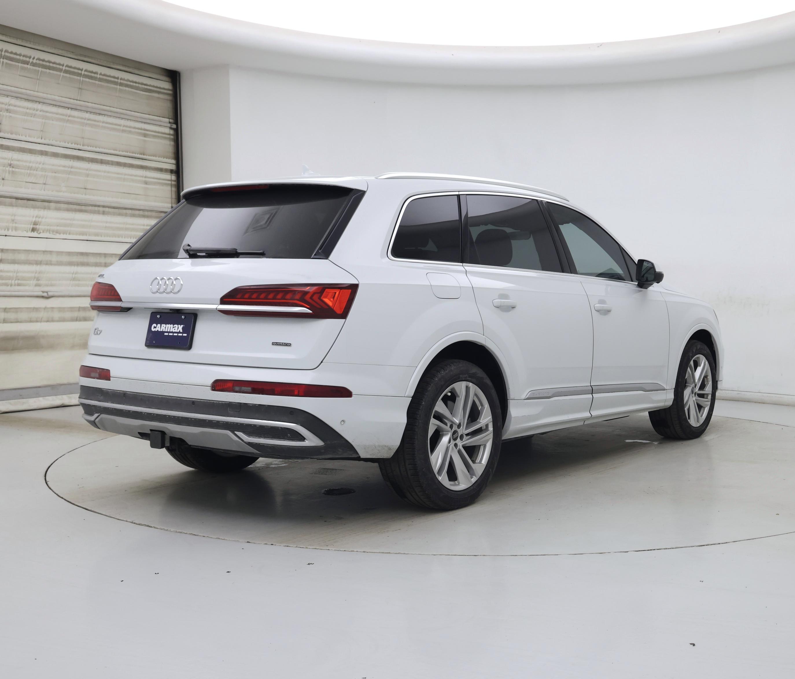 Thumbnail: 2023 Audi Q7 - 8