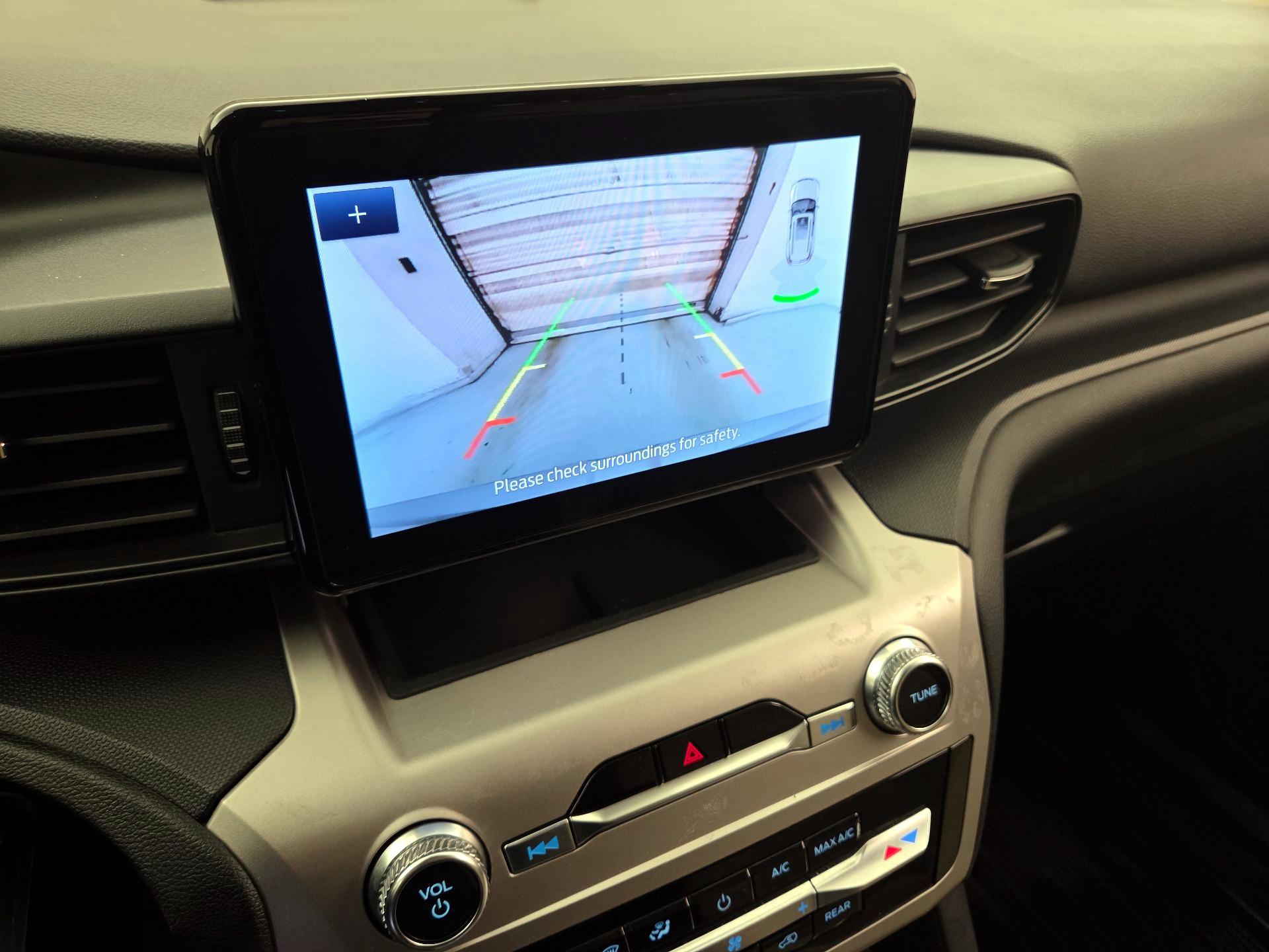 Thumbnail: 2021 Ford Explorer - 14