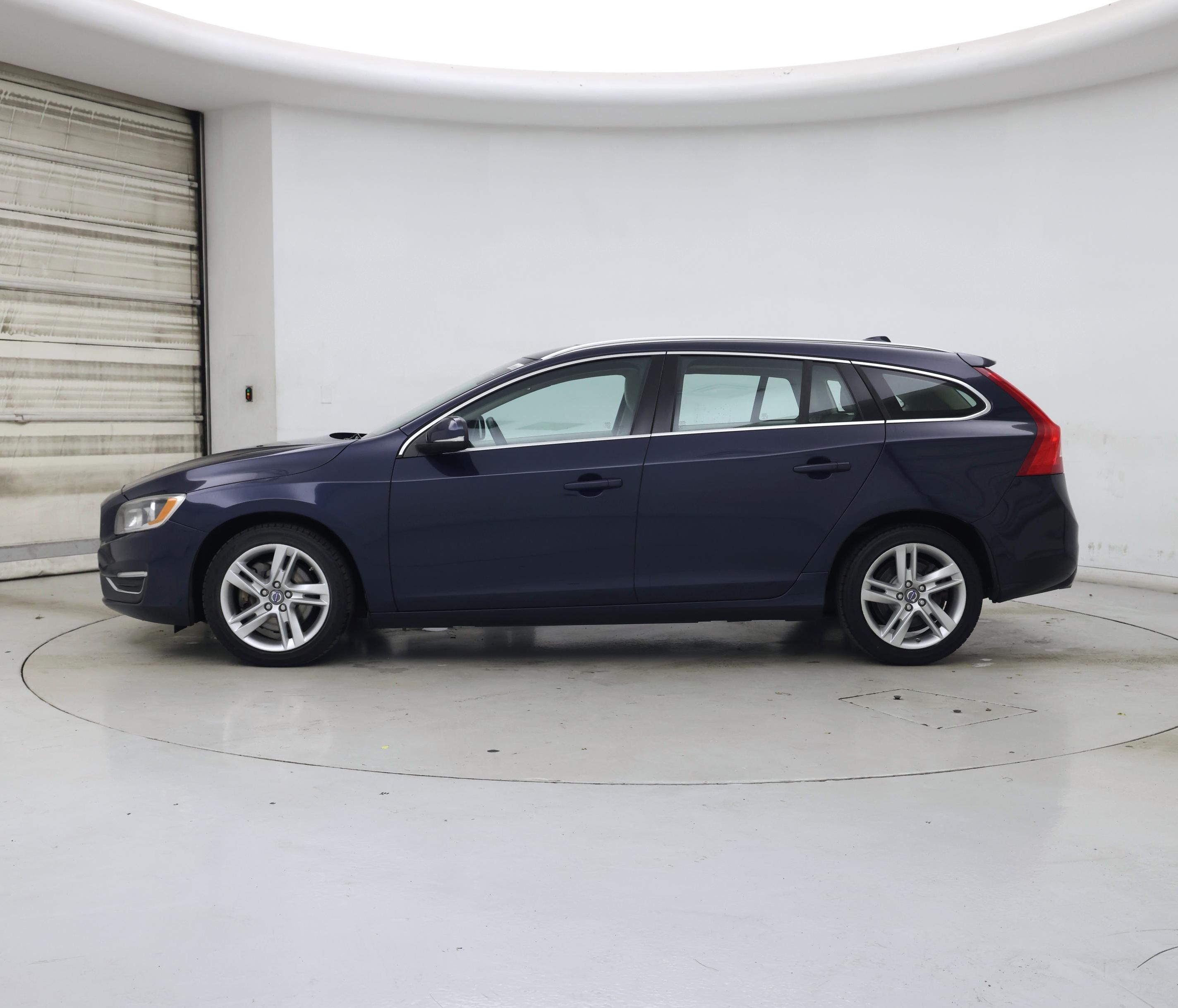 Thumbnail: 2015 Volvo V60 - 3