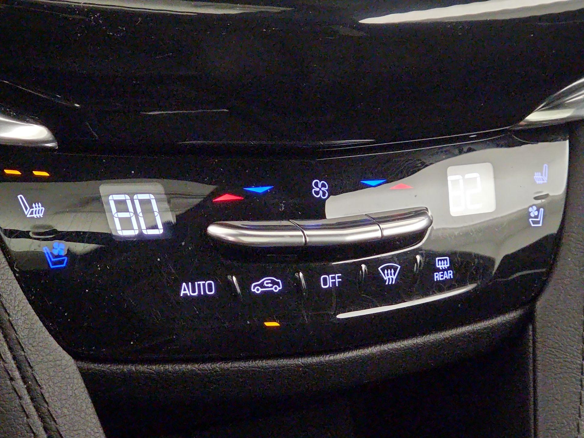 Thumbnail: 2020 Cadillac XT6 - 17