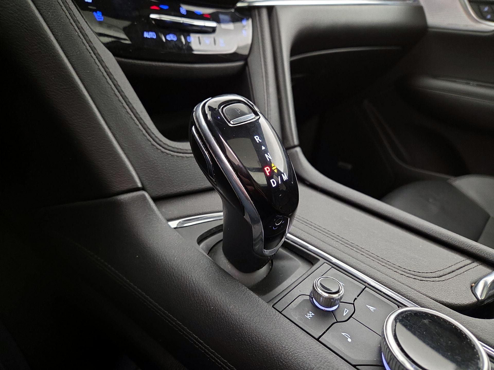 Thumbnail: 2020 Cadillac XT6 - 18