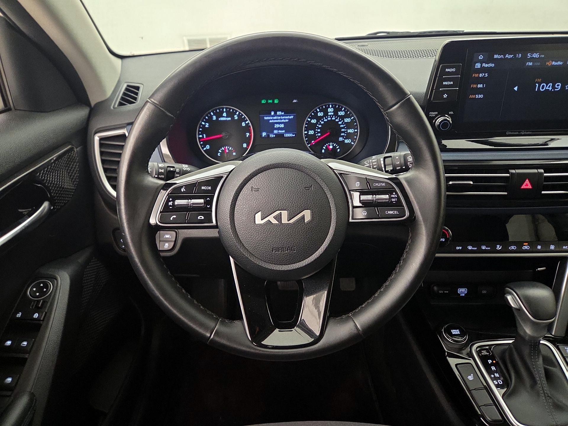 Thumbnail: 2023 Kia Seltos - 10