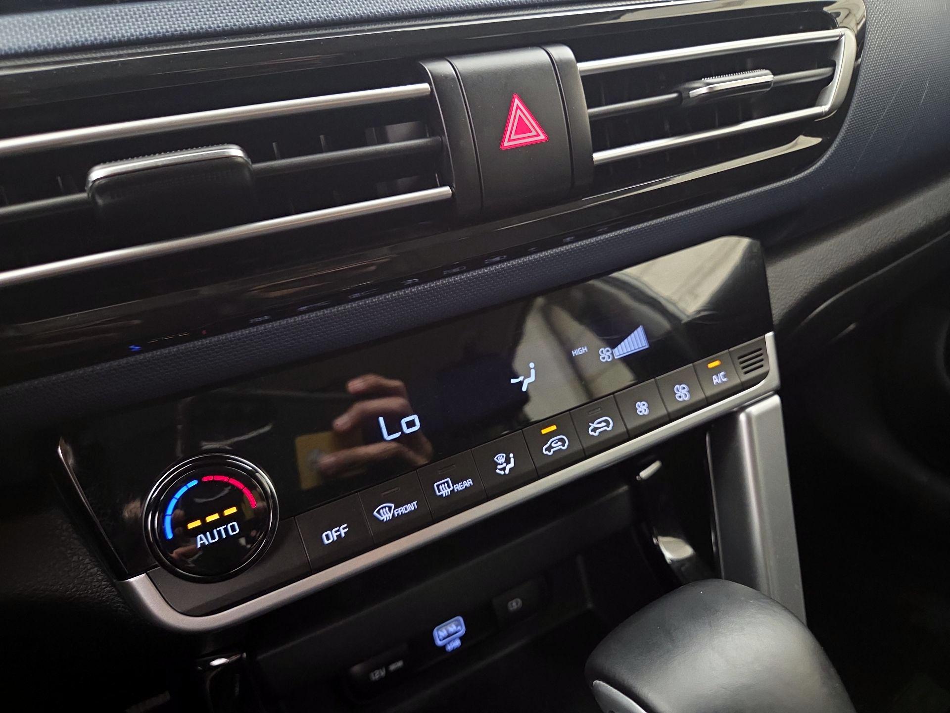 Thumbnail: 2023 Kia Seltos - 16