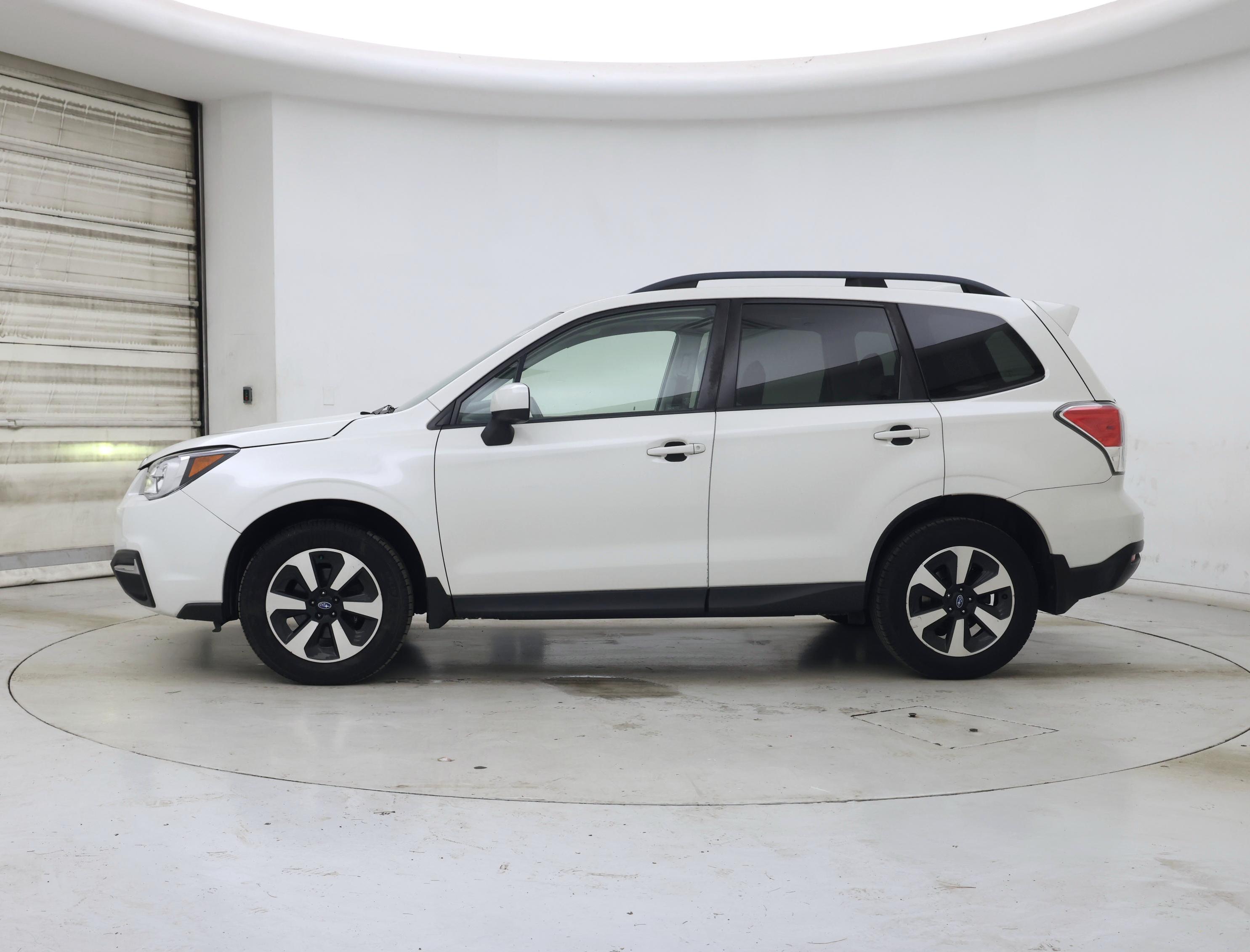 Thumbnail: 2017 Subaru Forester - 3
