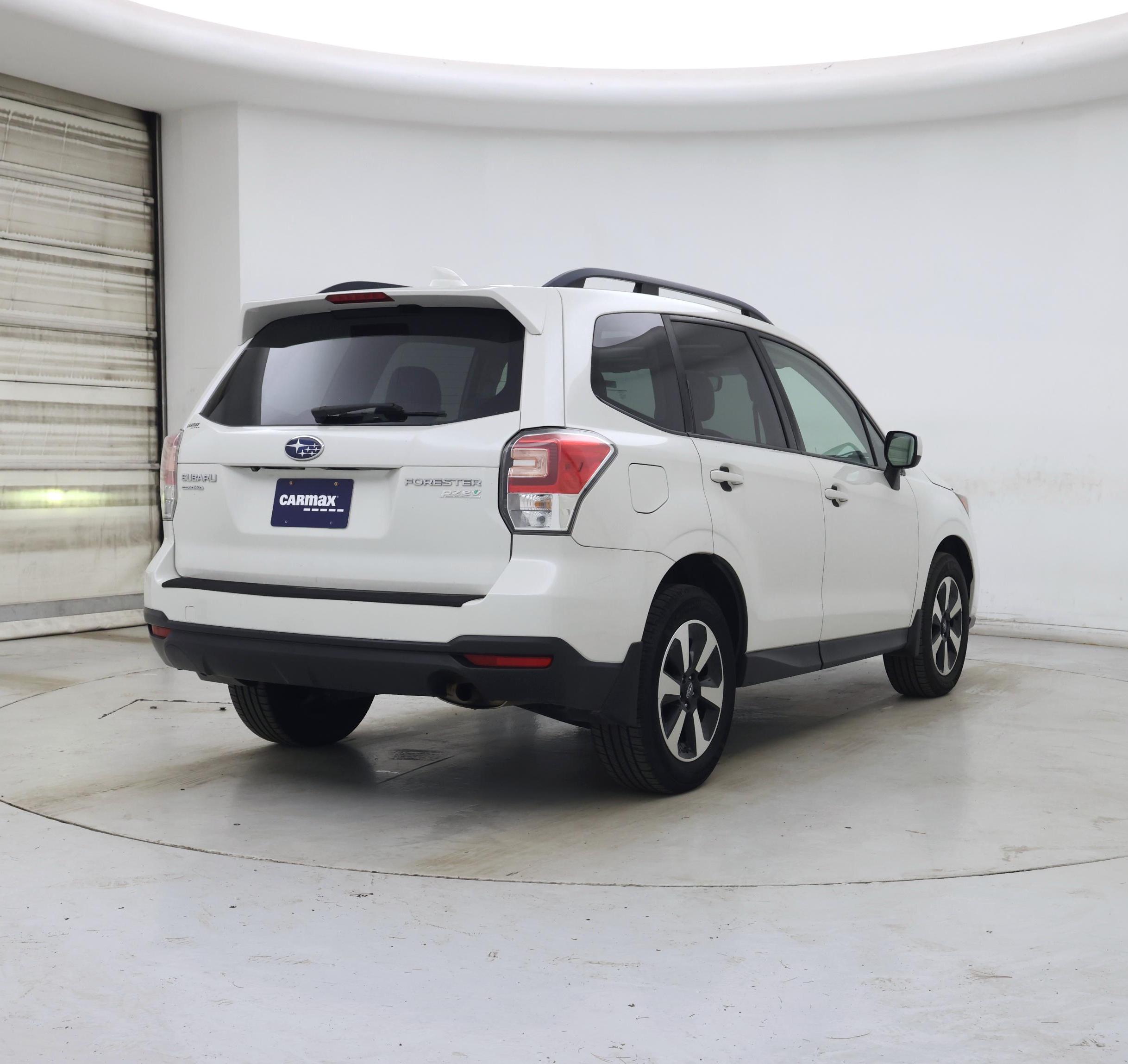 Thumbnail: 2017 Subaru Forester - 8