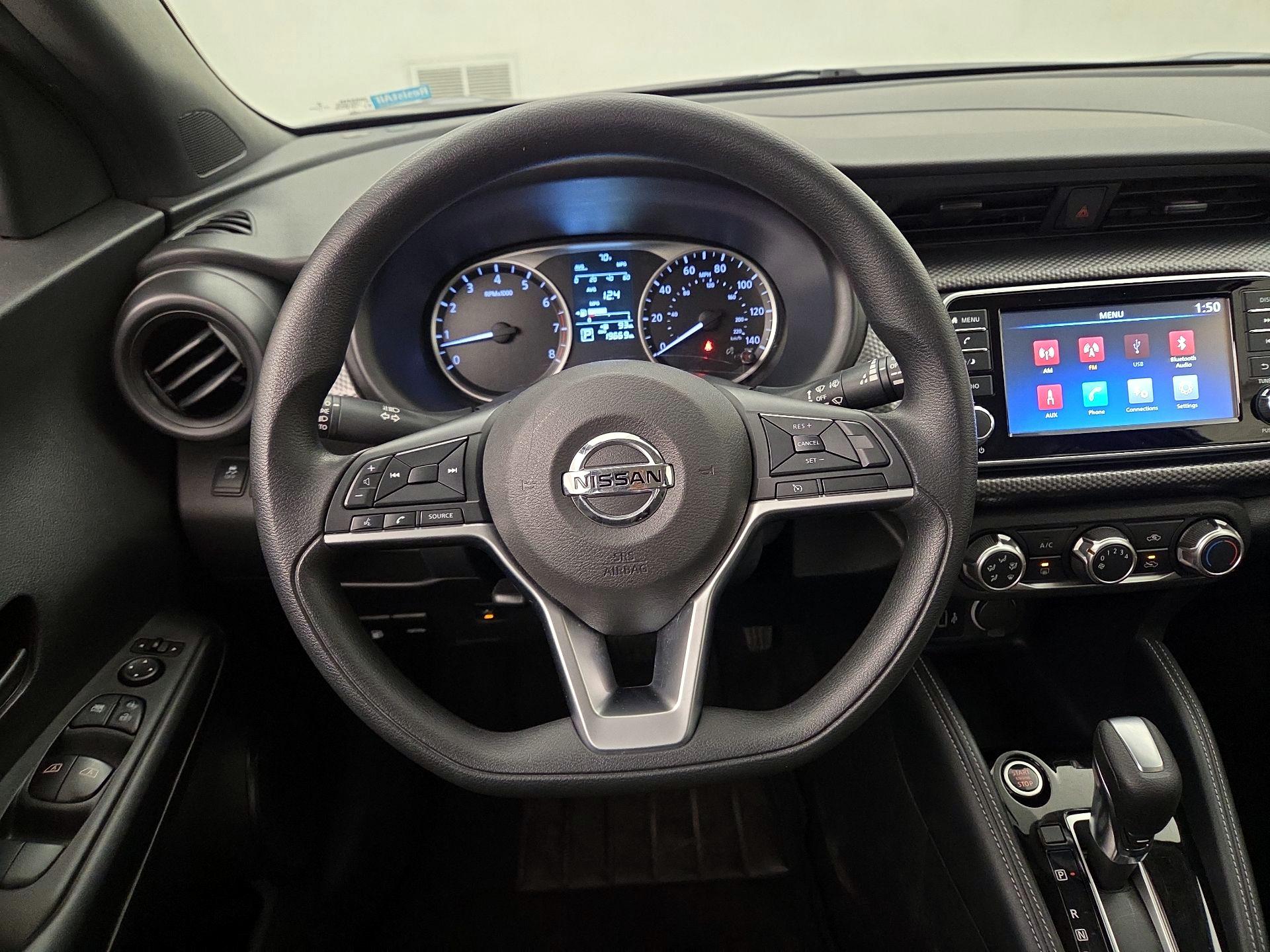 Thumbnail: 2019 Nissan Kicks - 10