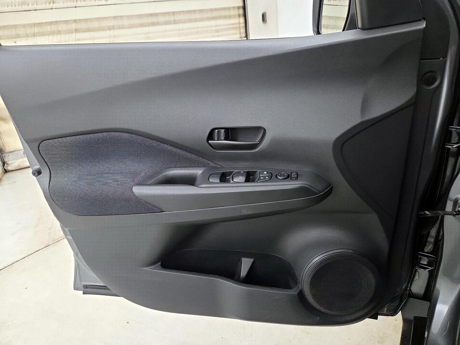 Thumbnail: 2019 Nissan Kicks - 12